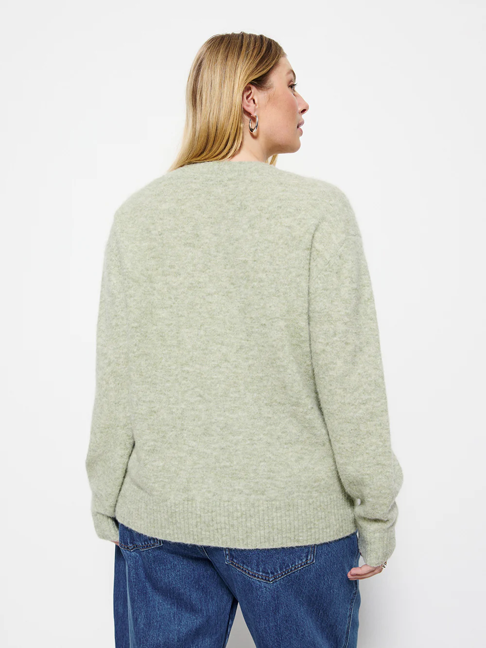 Adele Crew - Image 10