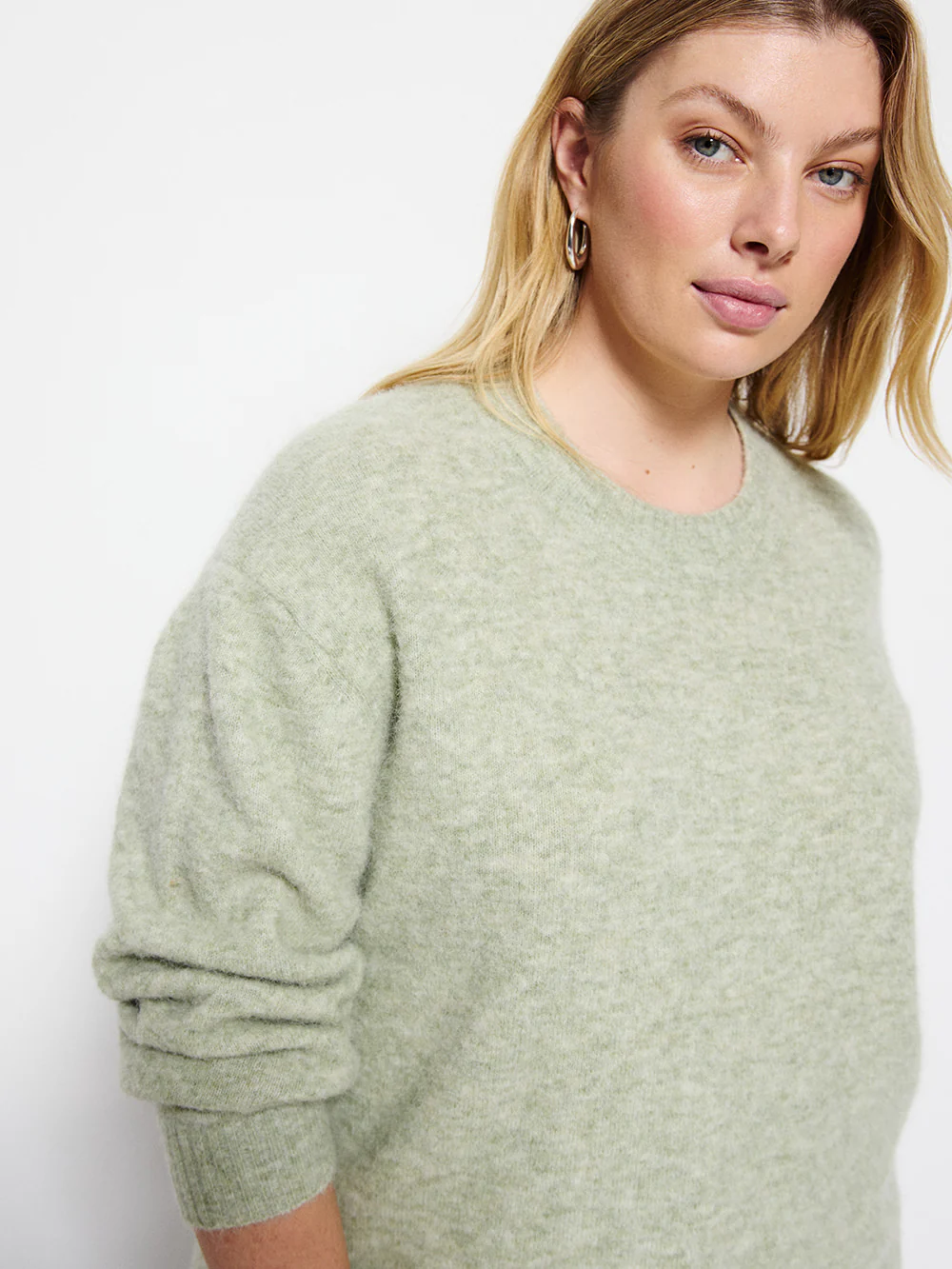 Adele Crew - Image 6