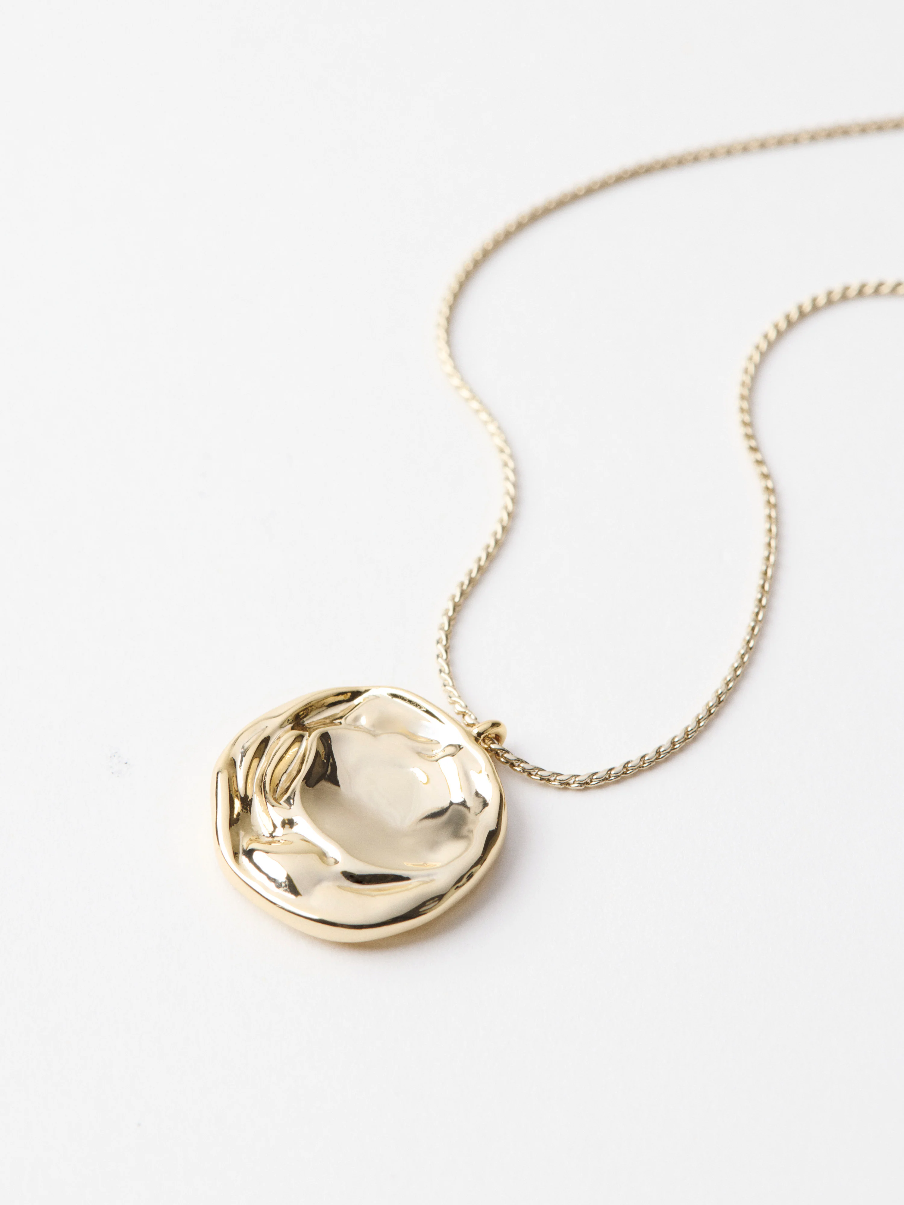 Alena Pendant Necklace