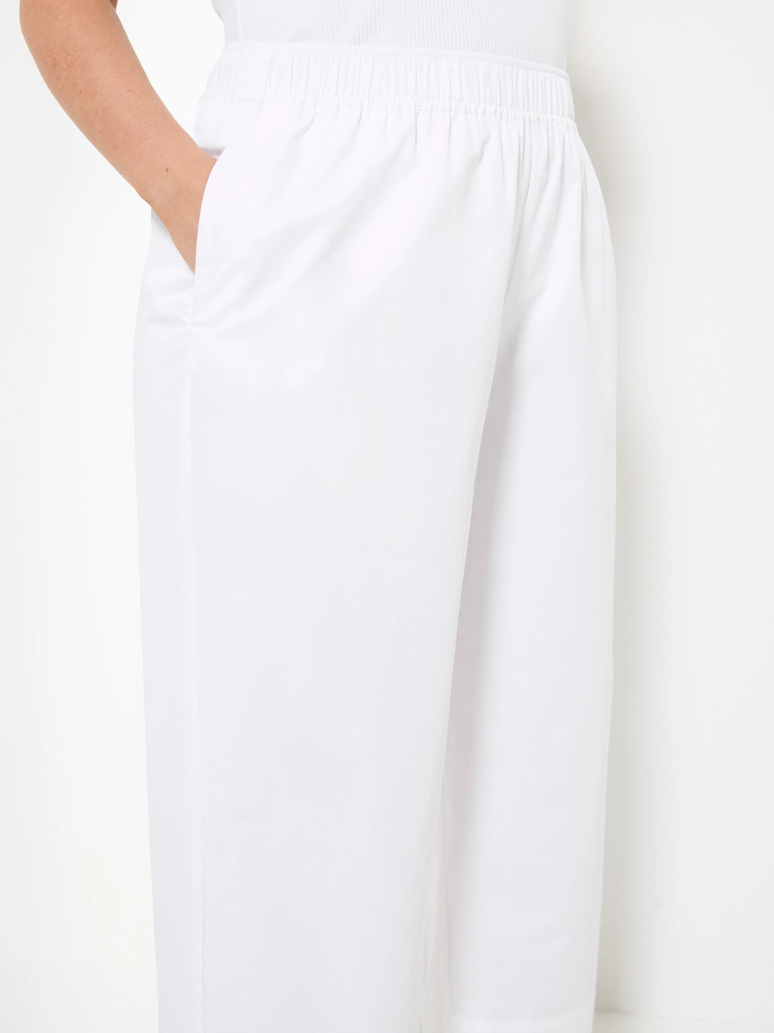 Amaya Pant - Image 7