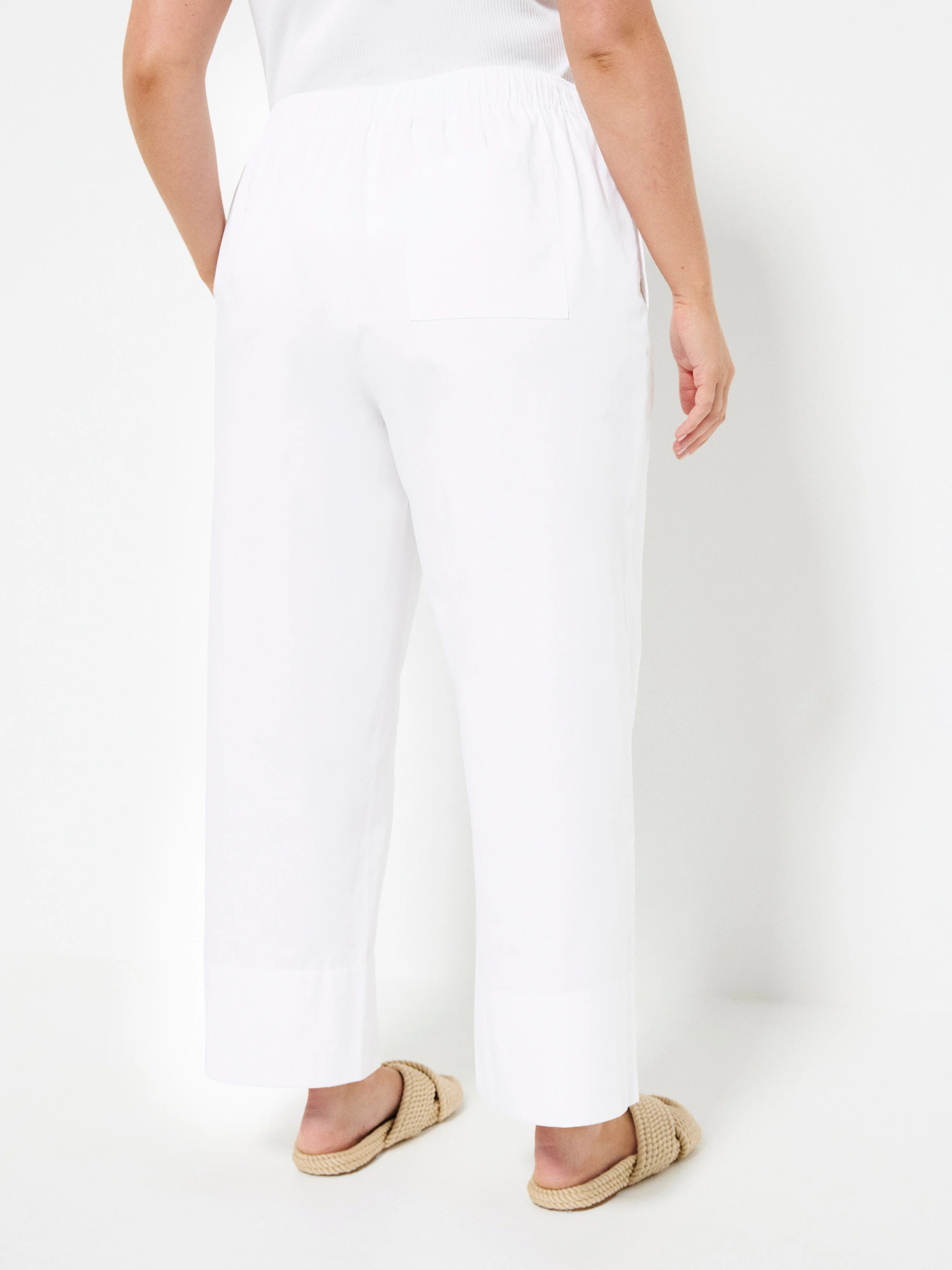 Amaya Pant - Image 8