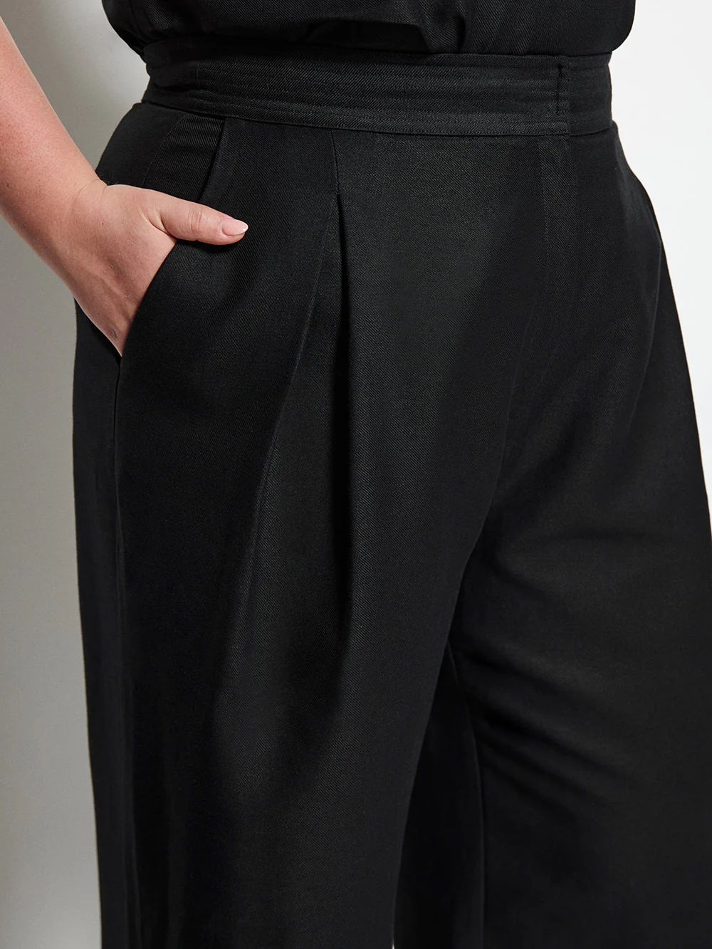 Amy Pant - Image 7