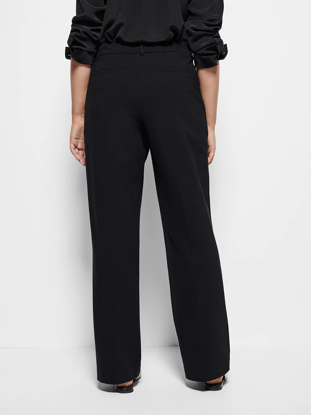 Andrea Pant - Image 4