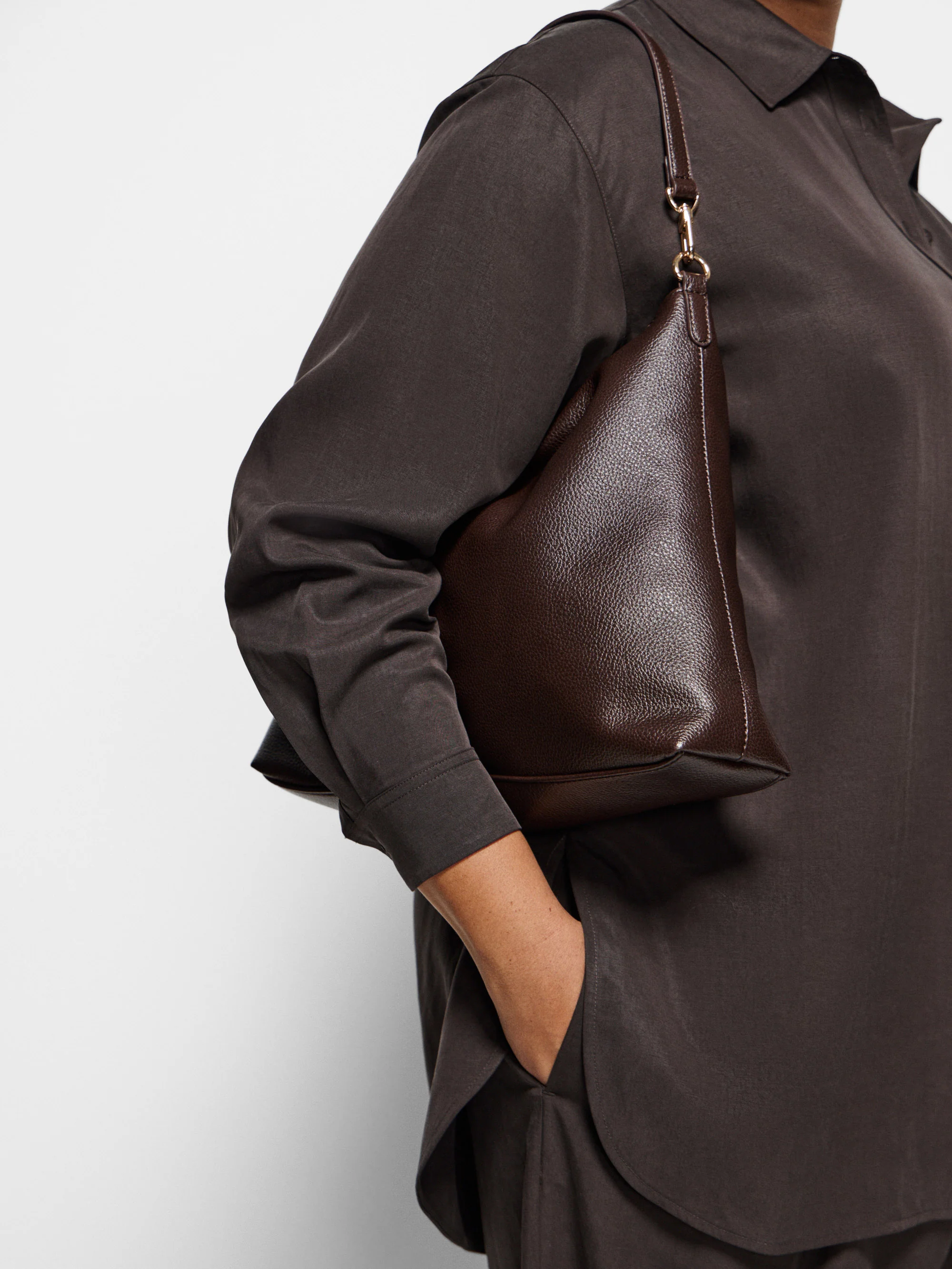 Ari Slouchy Tote - Image 5