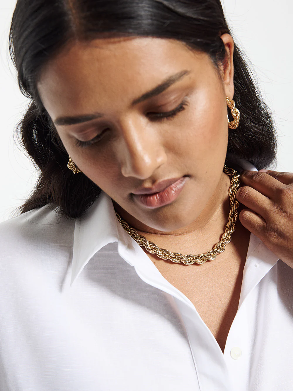 Athena Twist Necklace - Image 5