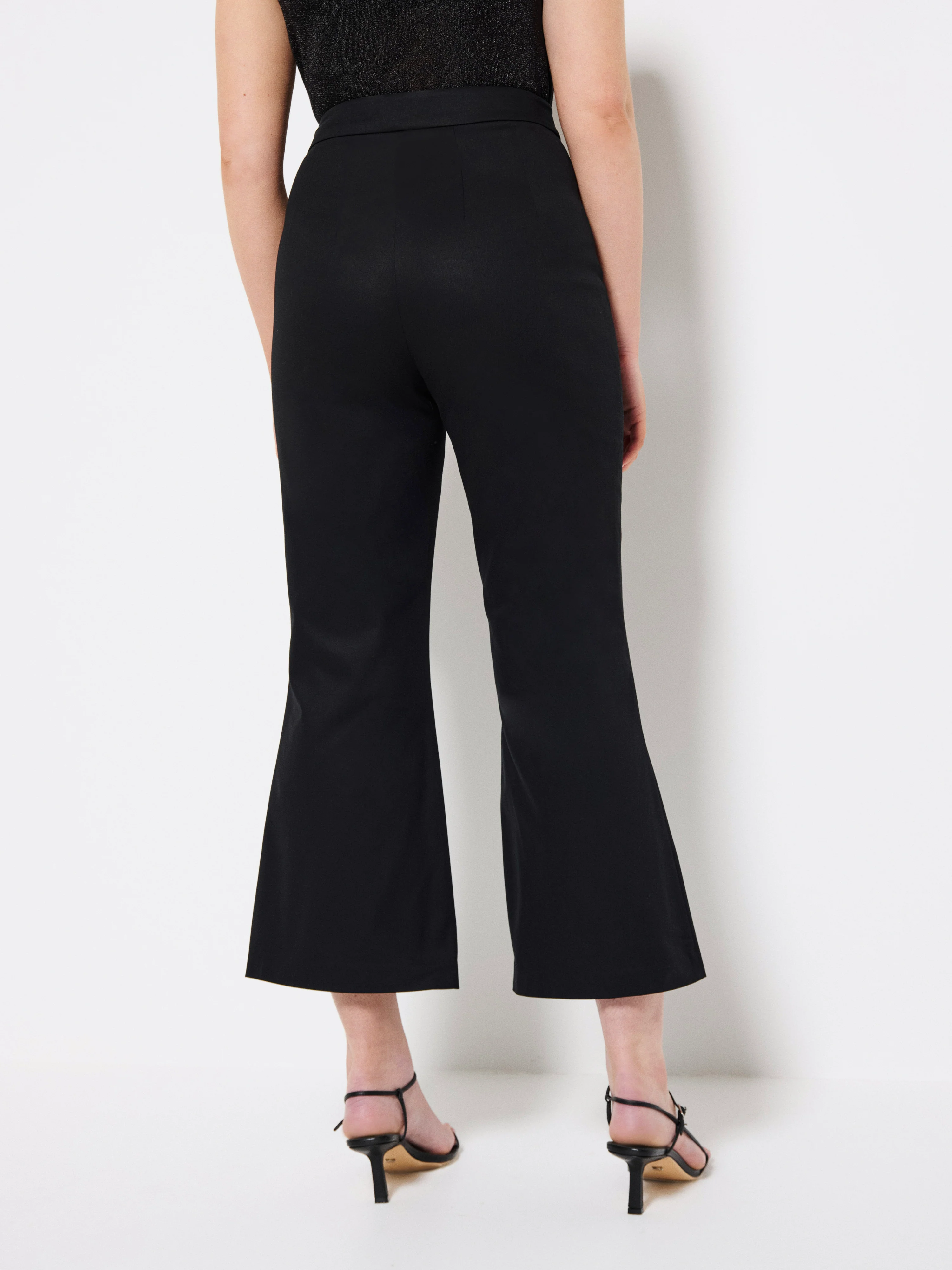 Ava Pant - Image 4