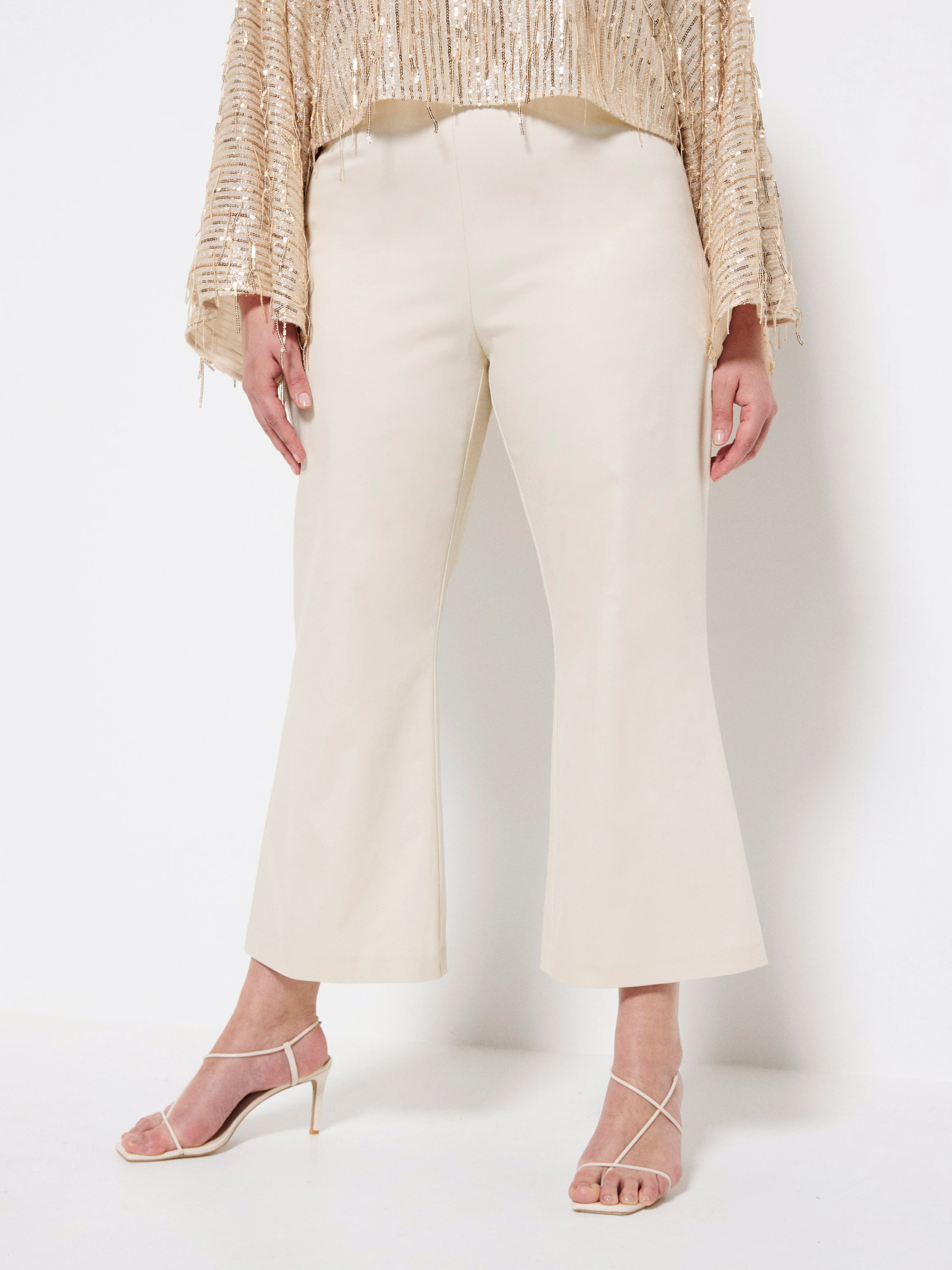 Ava Pant - Image 6