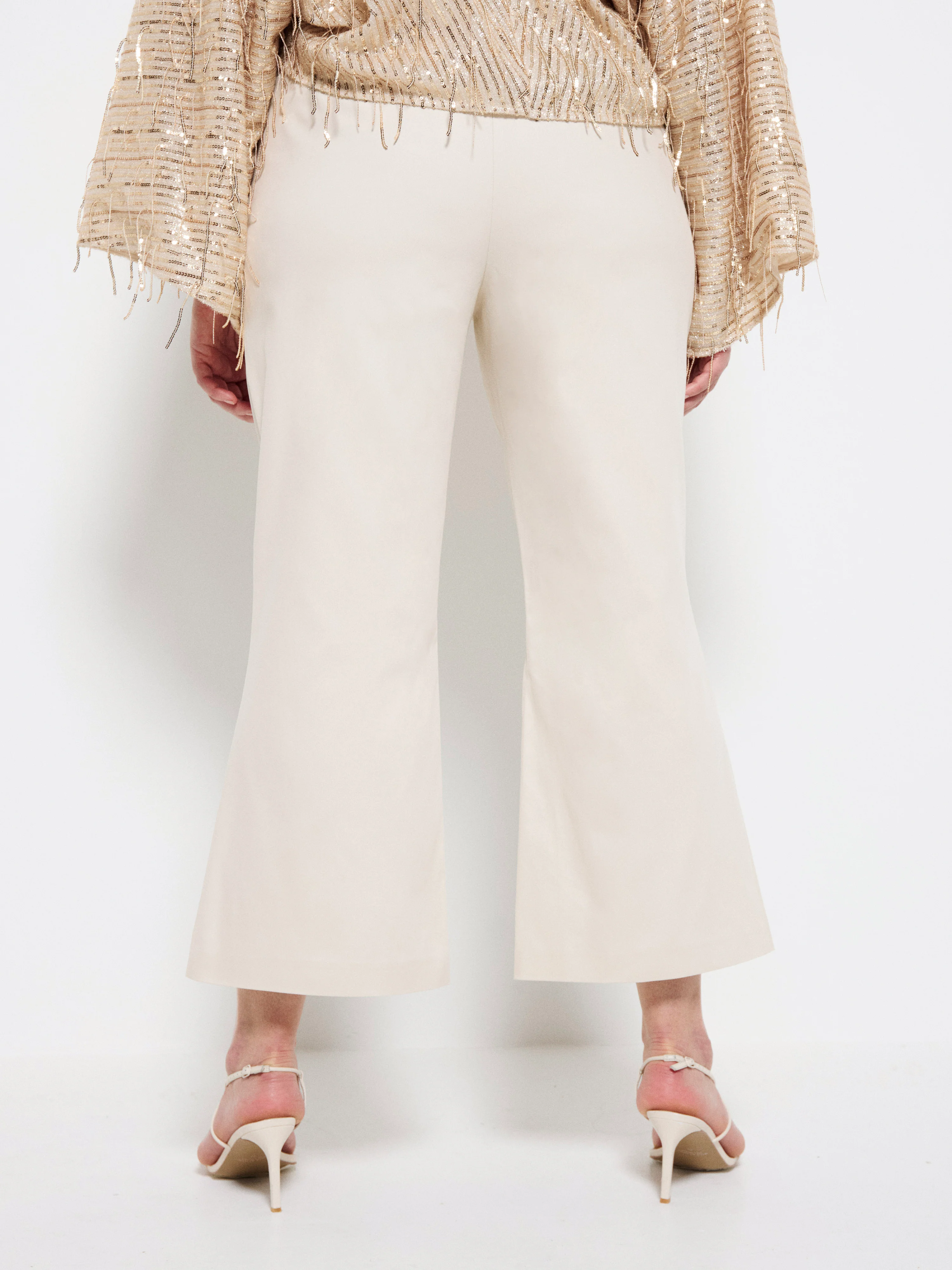 Ava Pant - Image 8
