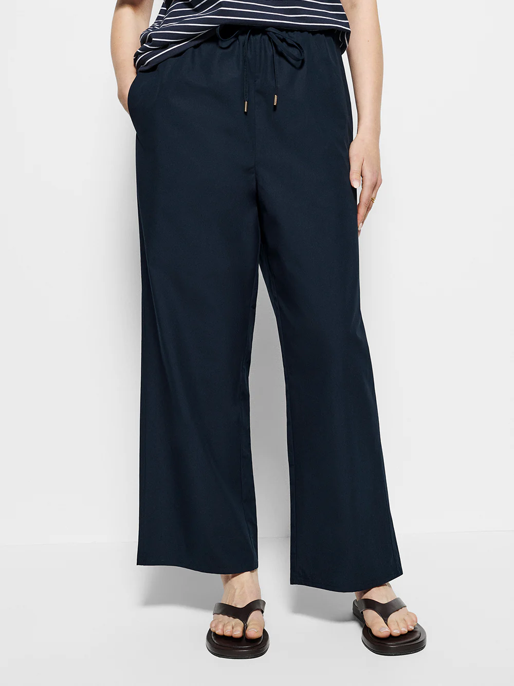 Brienna Pant - Image 2