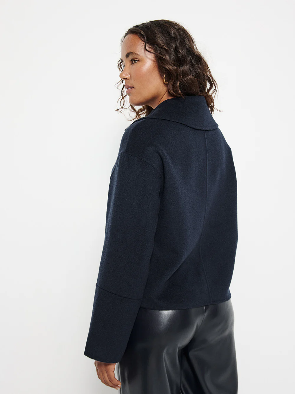 Collared Popover - Image 3