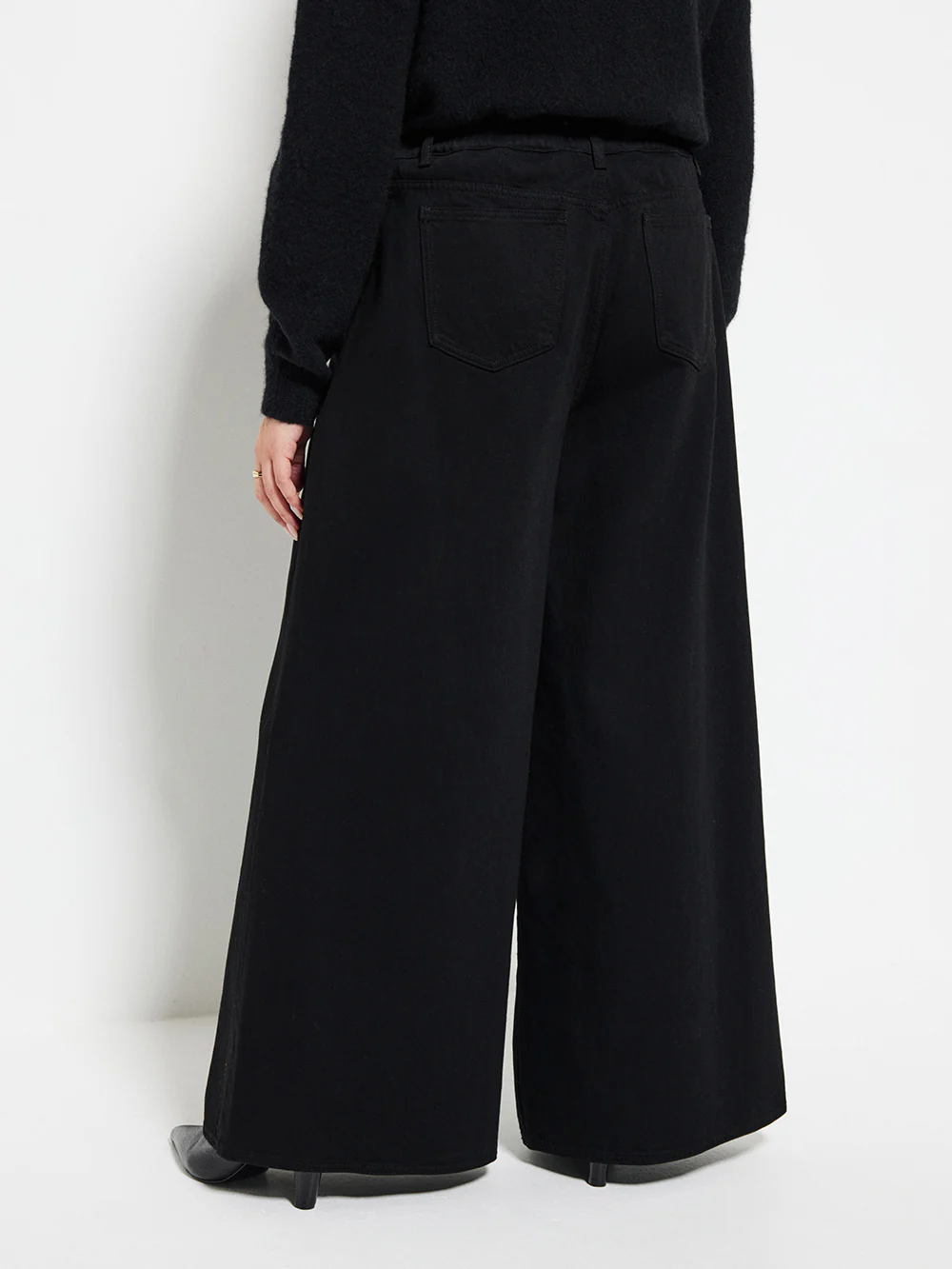 Elasticated Wide Leg Jean - Image 14