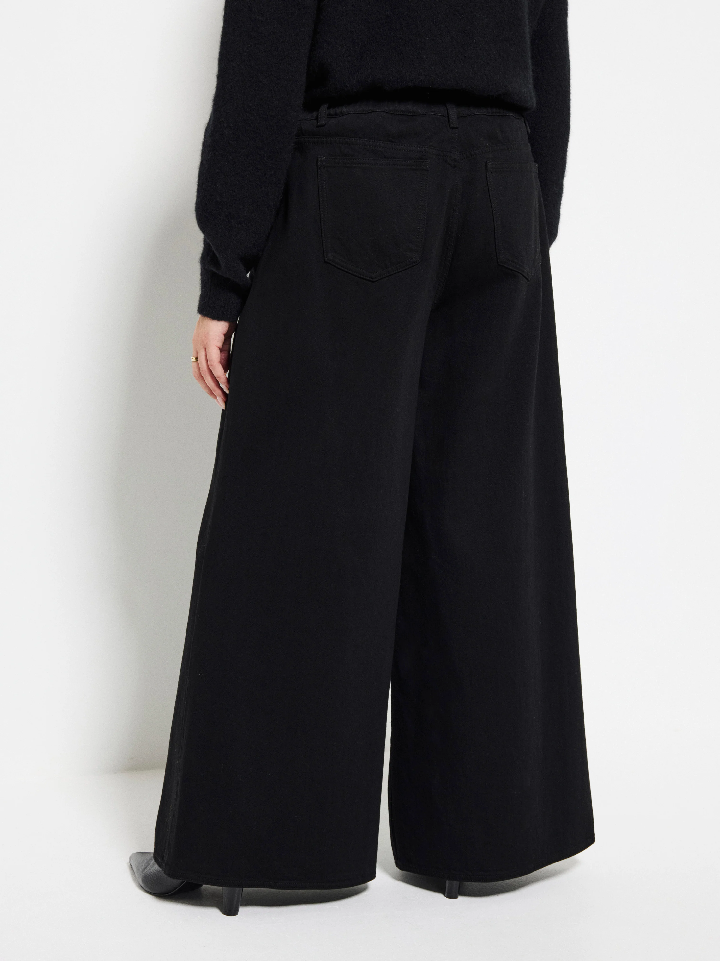 Elasticated Wide Leg Jean - Image 16