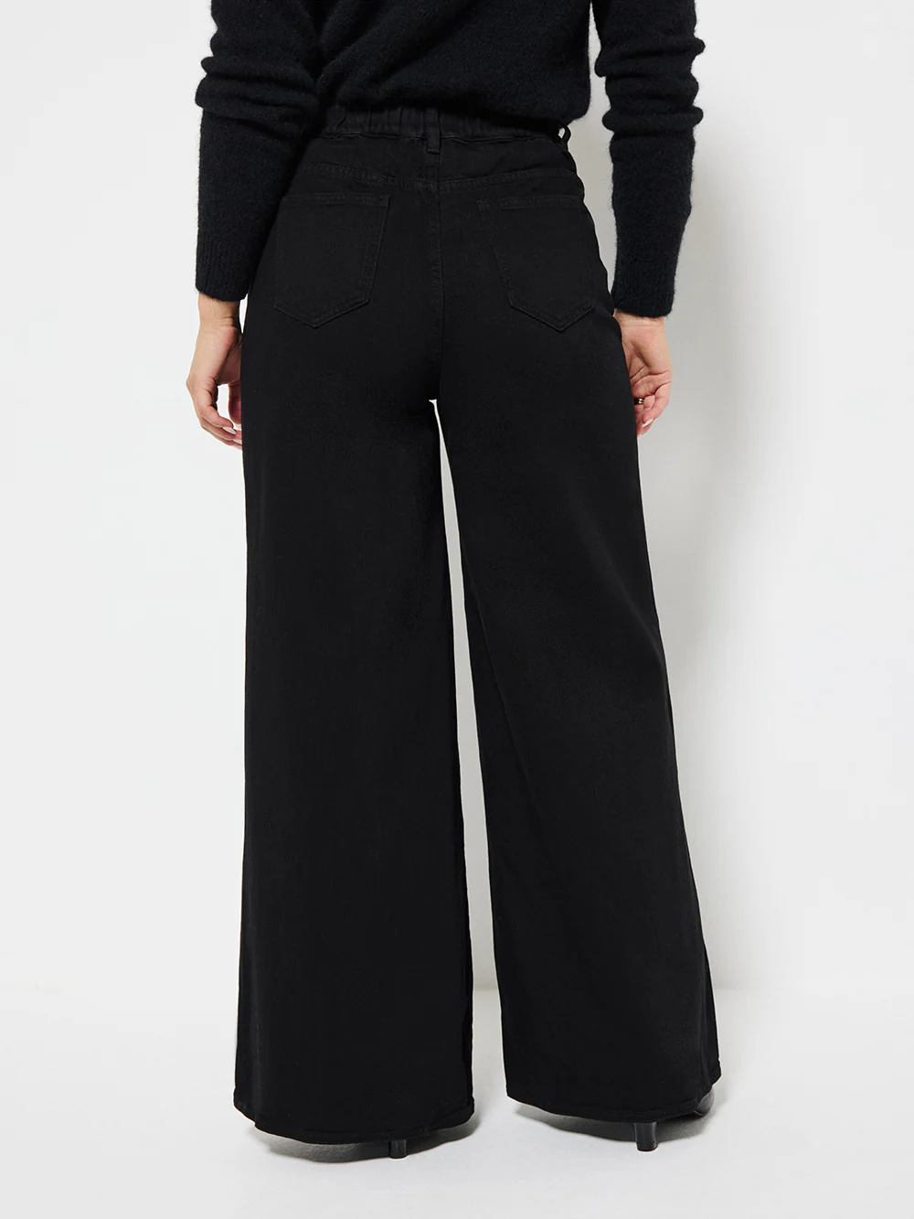 Elasticated Wide Leg Jean - Image 7