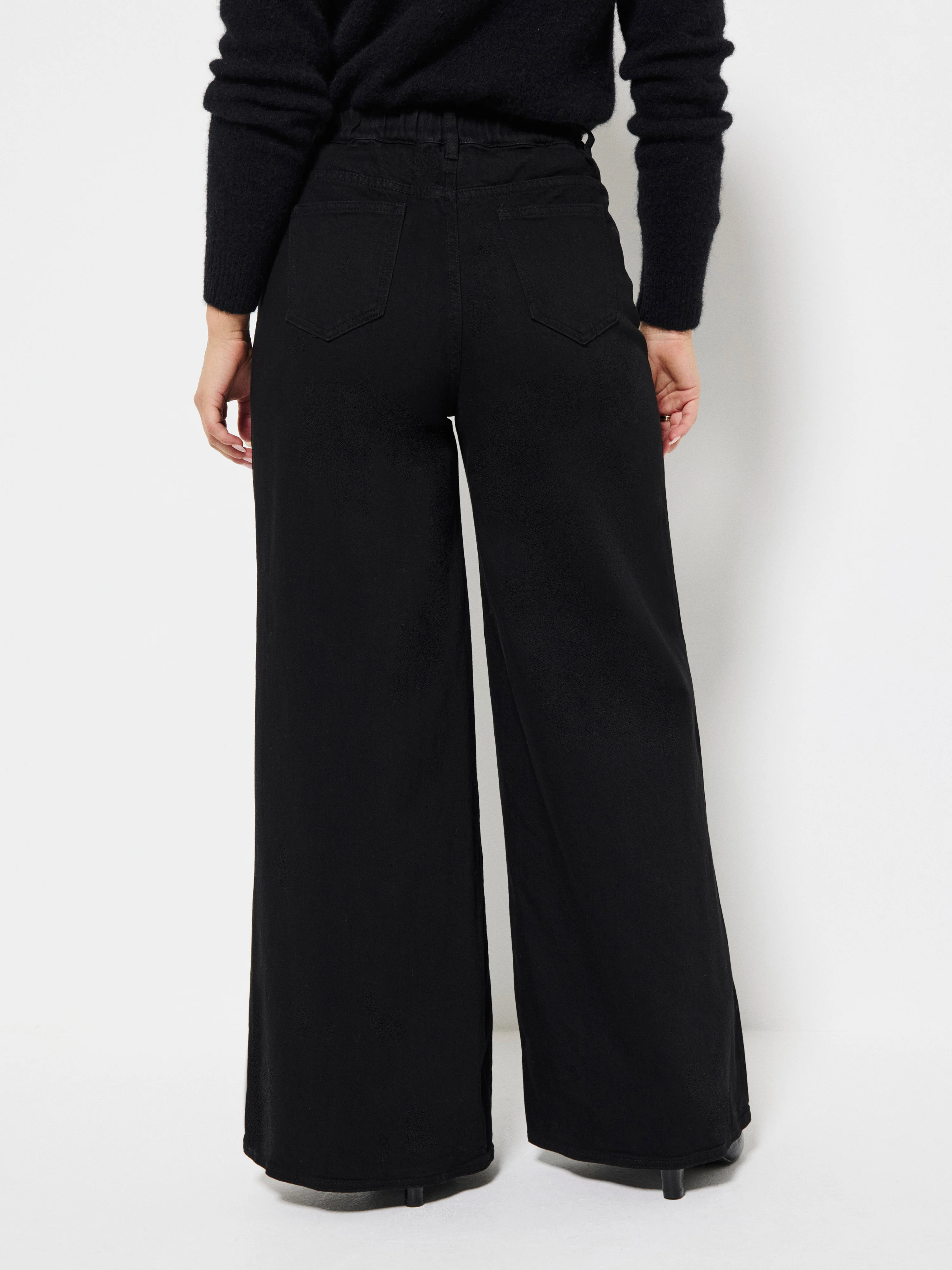 Elasticated Wide Leg Jean - Image 9
