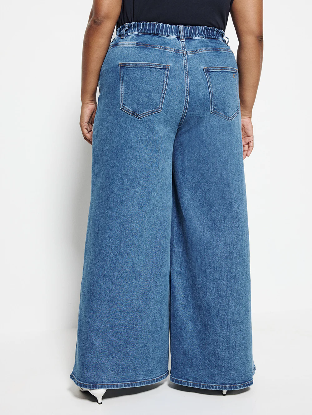 Elasticated Wide Leg Jean - Image 20