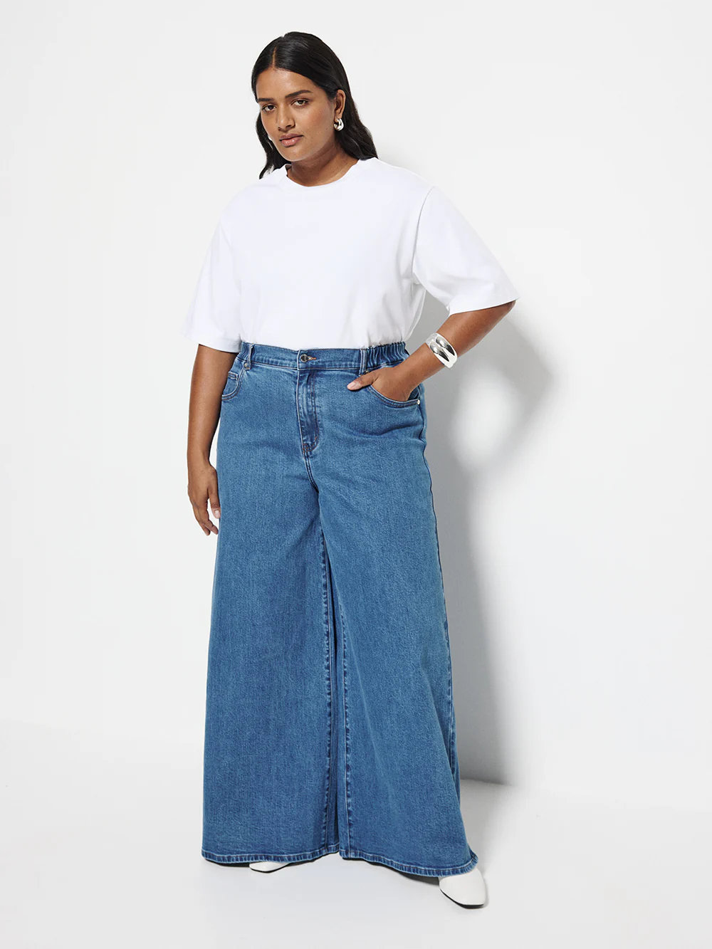 Elasticated Wide Leg Jean - Image 21