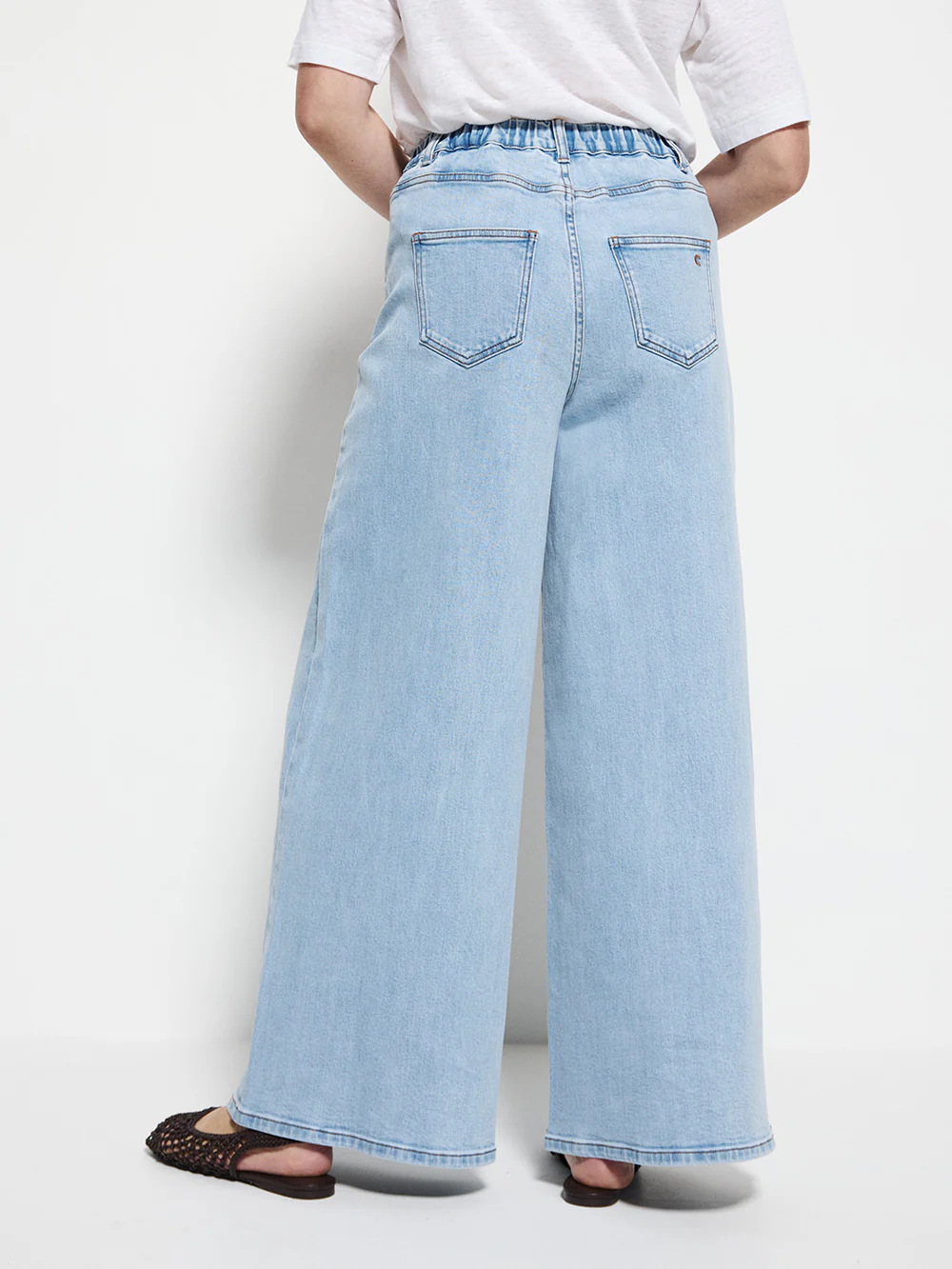 Elasticated Wide Leg Jean - Image 4