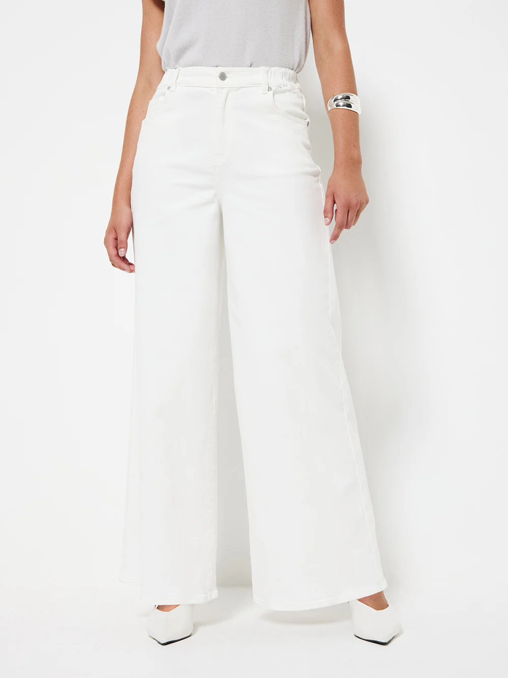 Elasticated Wide Leg Jean - Image 11