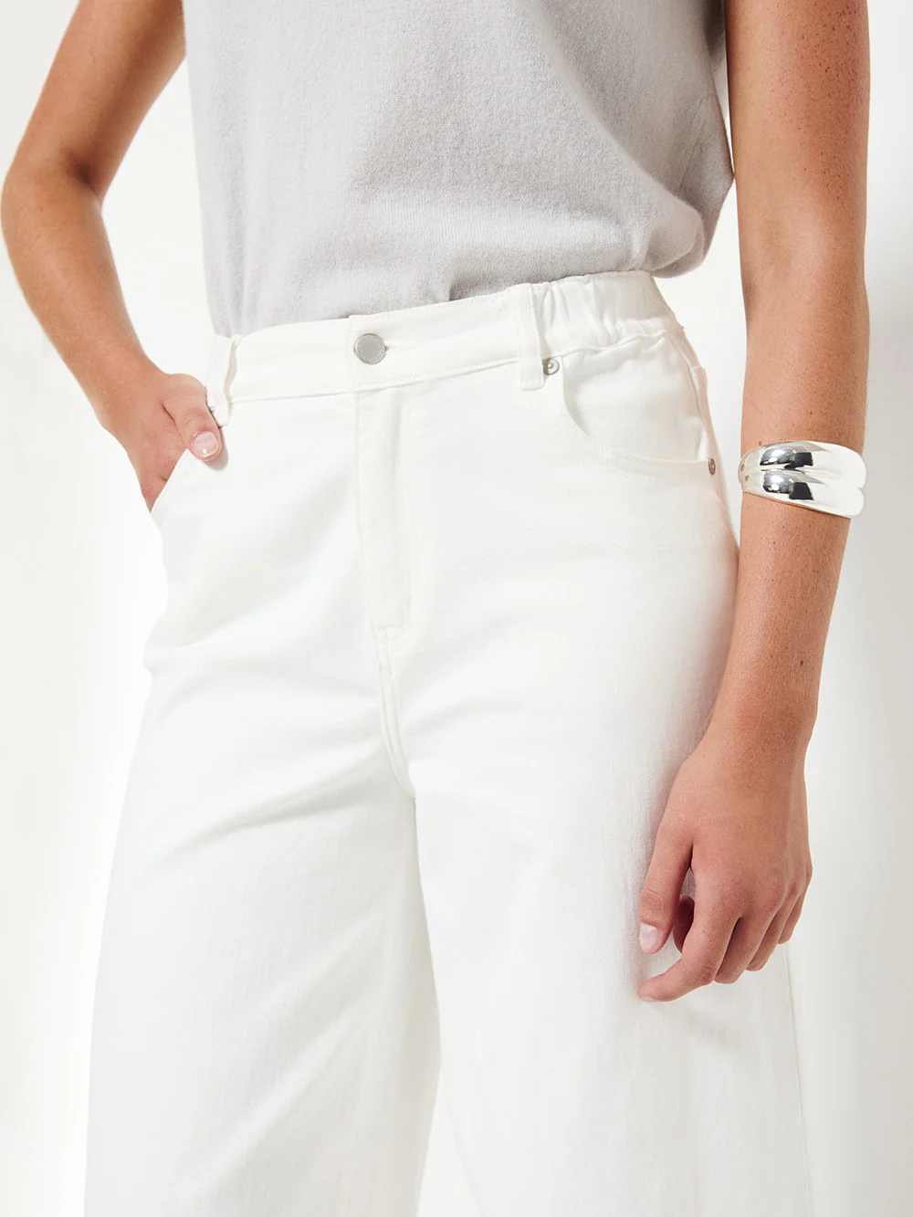 Elasticated Wide Leg Jean - Image 12