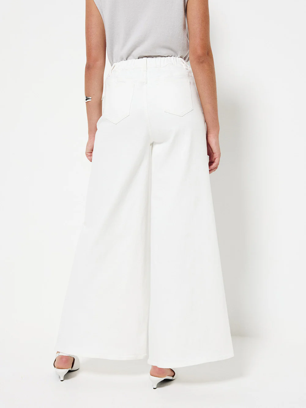 Elasticated Wide Leg Jean - Image 4