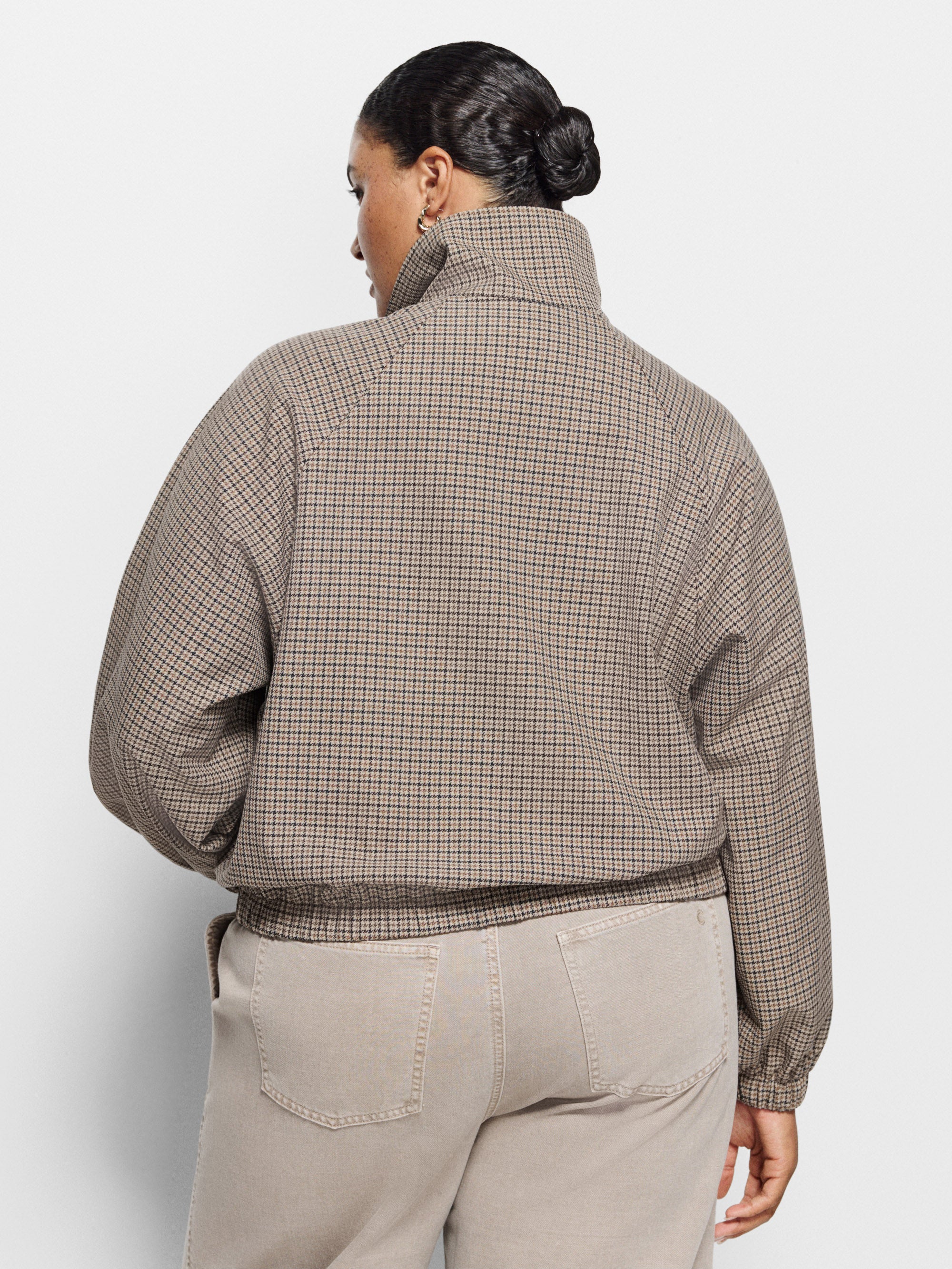 Eliza Bomber - Image 8