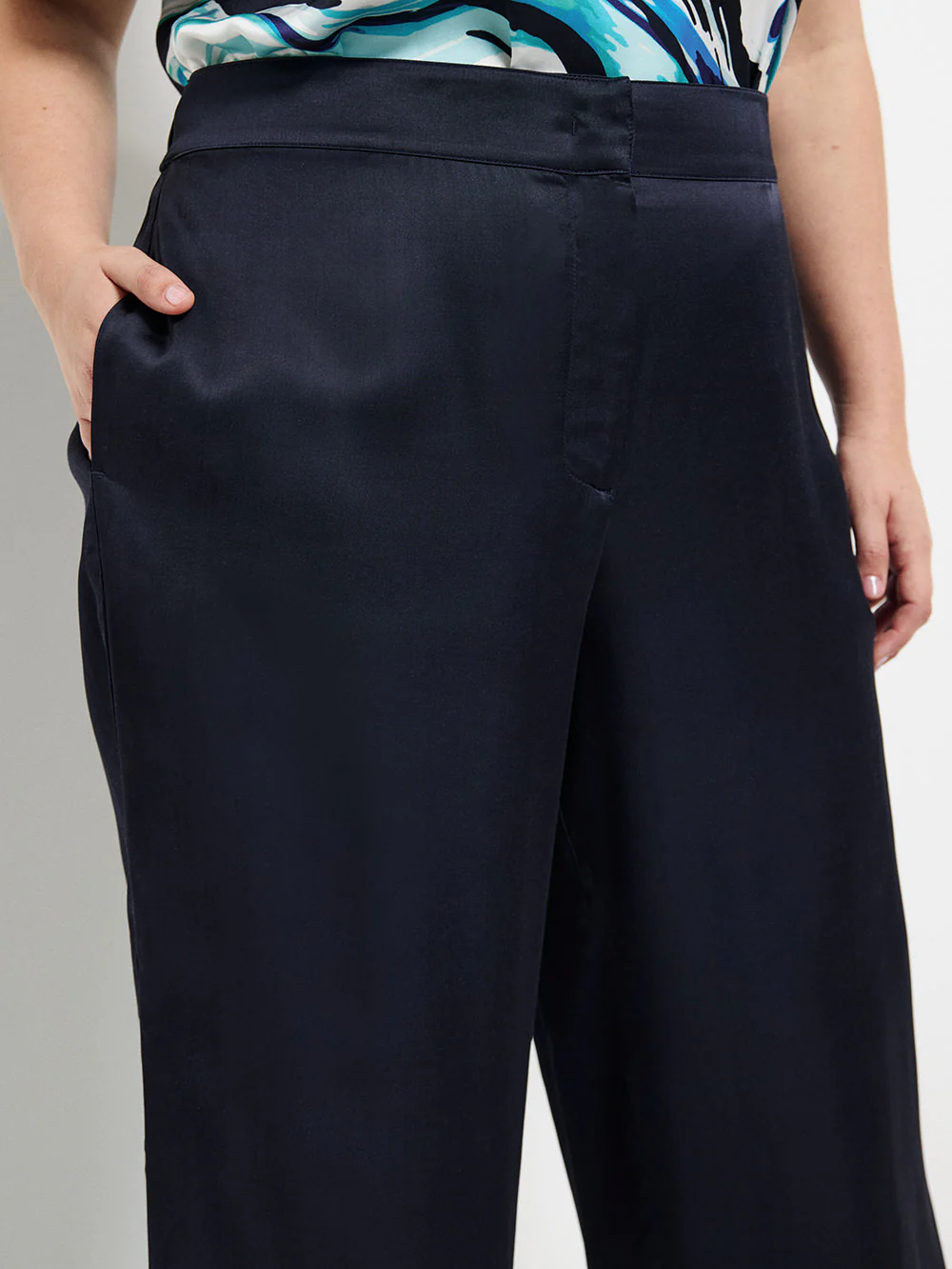 Ellise Print Pant - Image 7