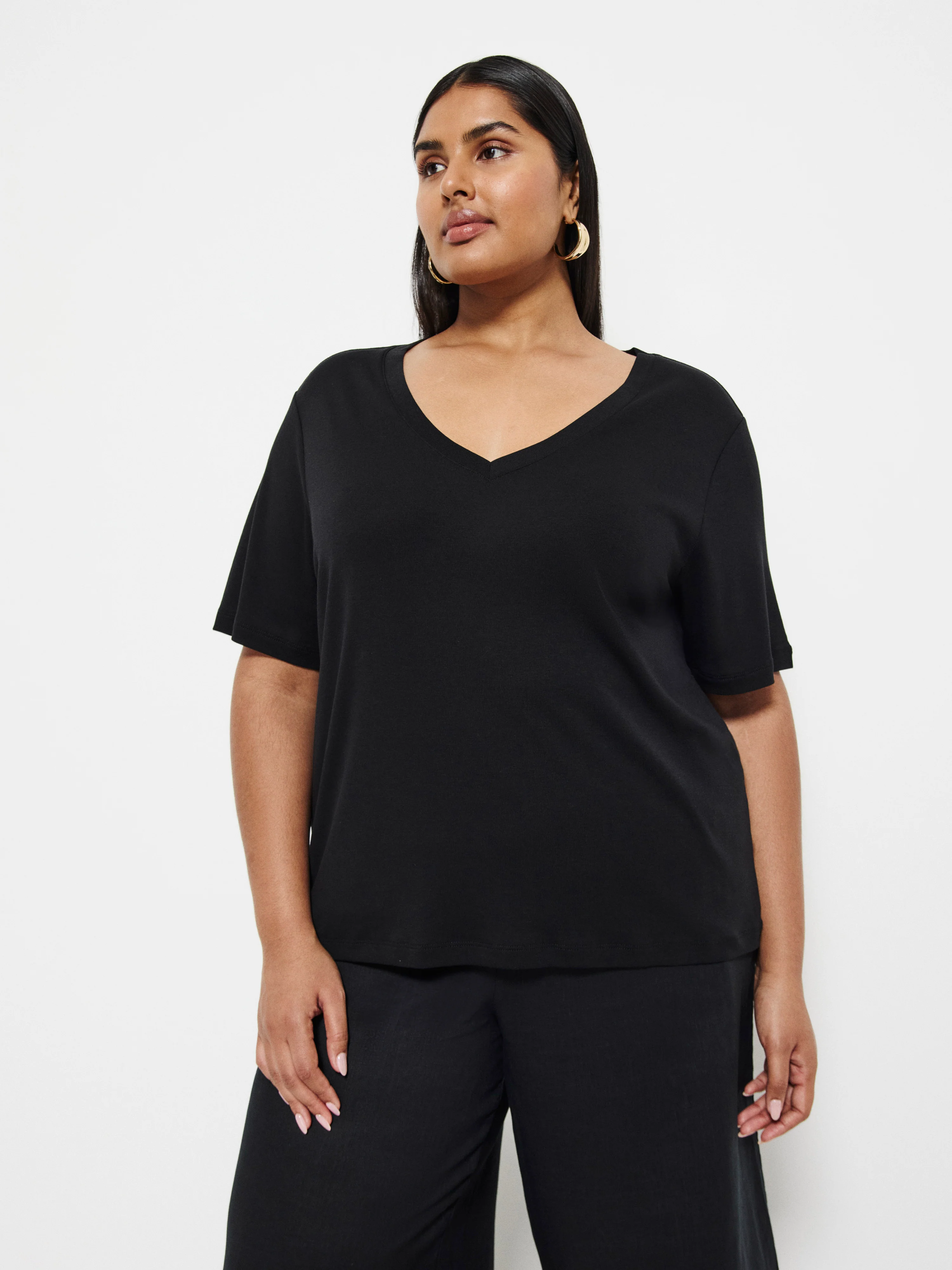 Emma Tee - Image 5