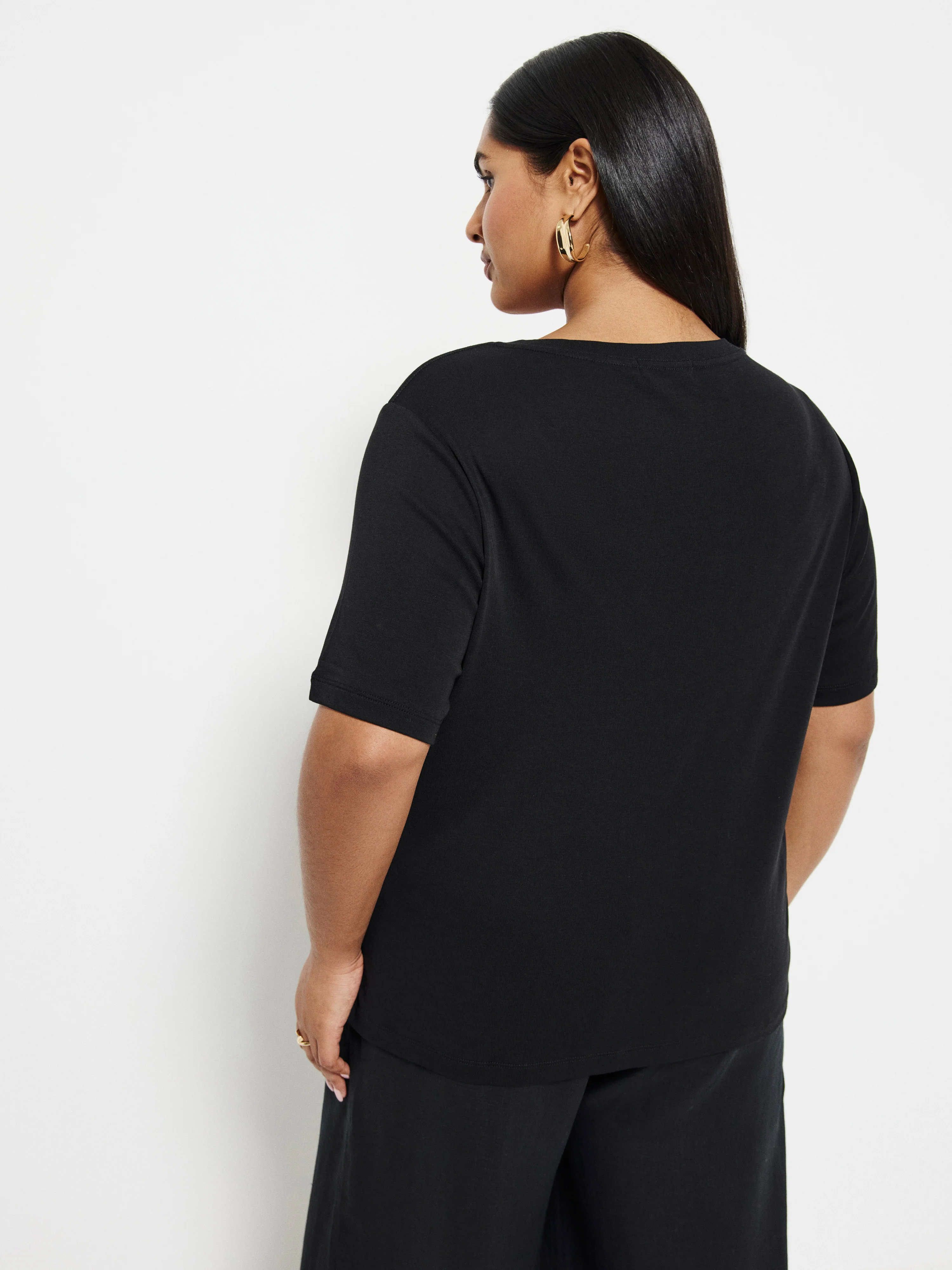 Emma Tee - Image 7