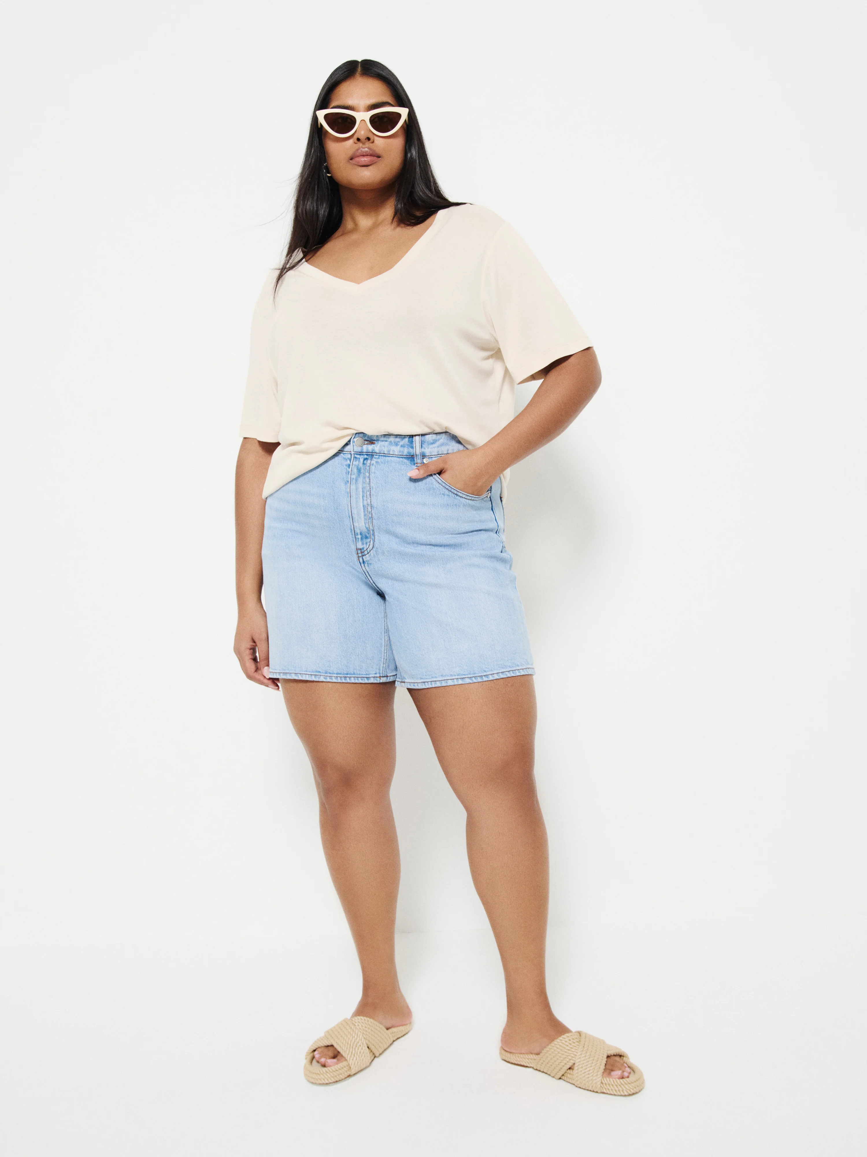 Emma Tee - Image 10