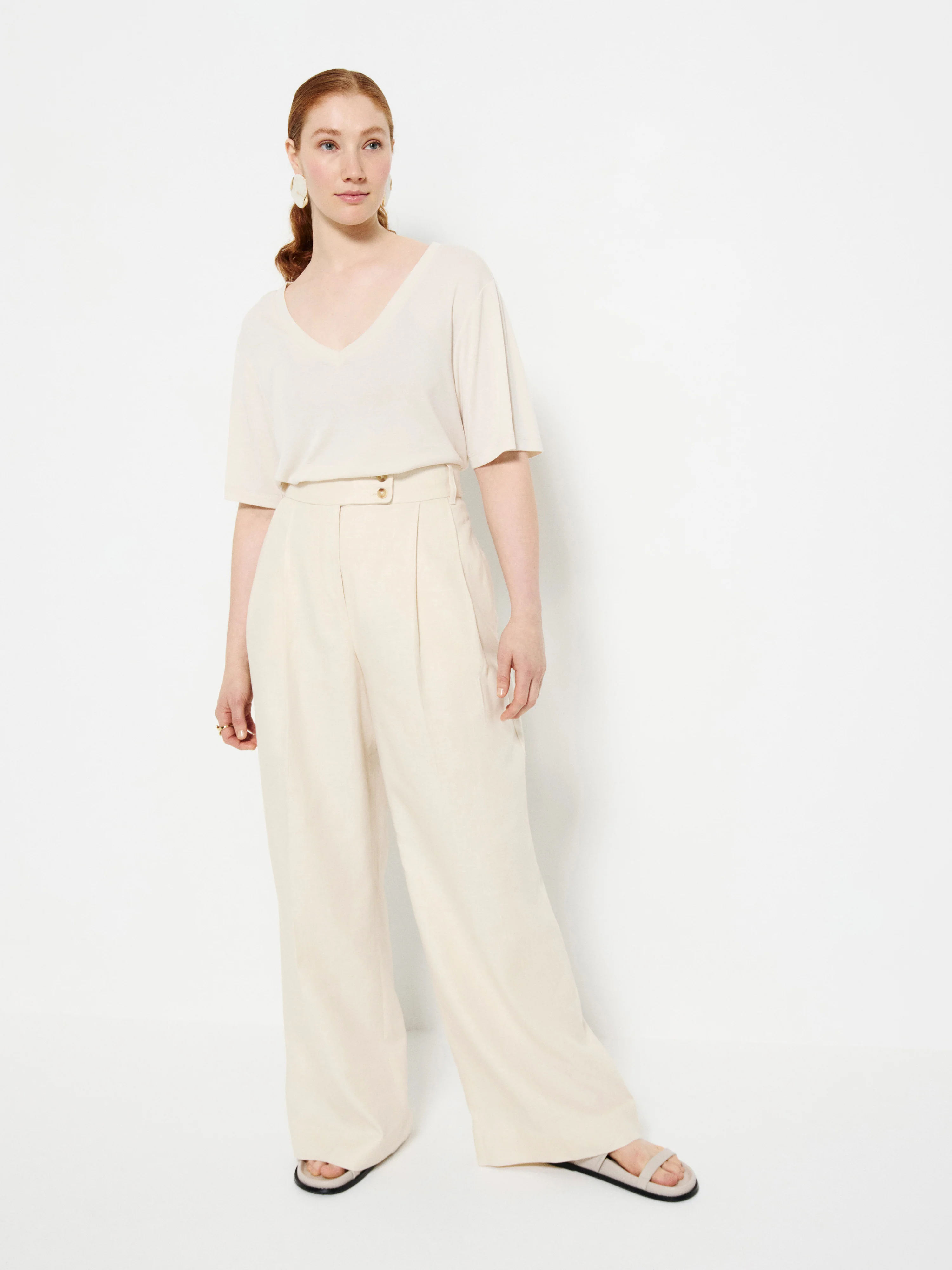 Emma Tee - Image 4