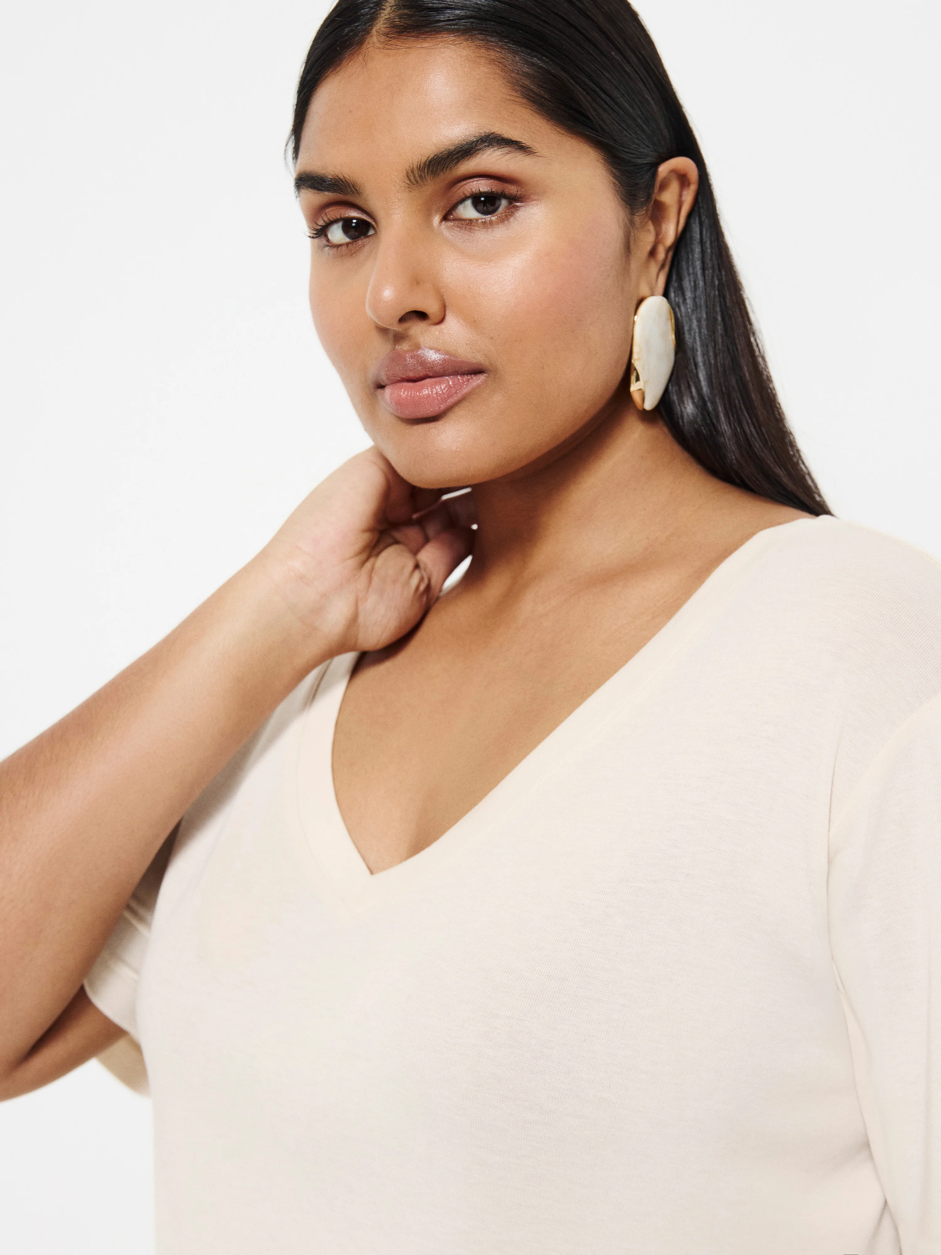 Emma Tee - Image 7