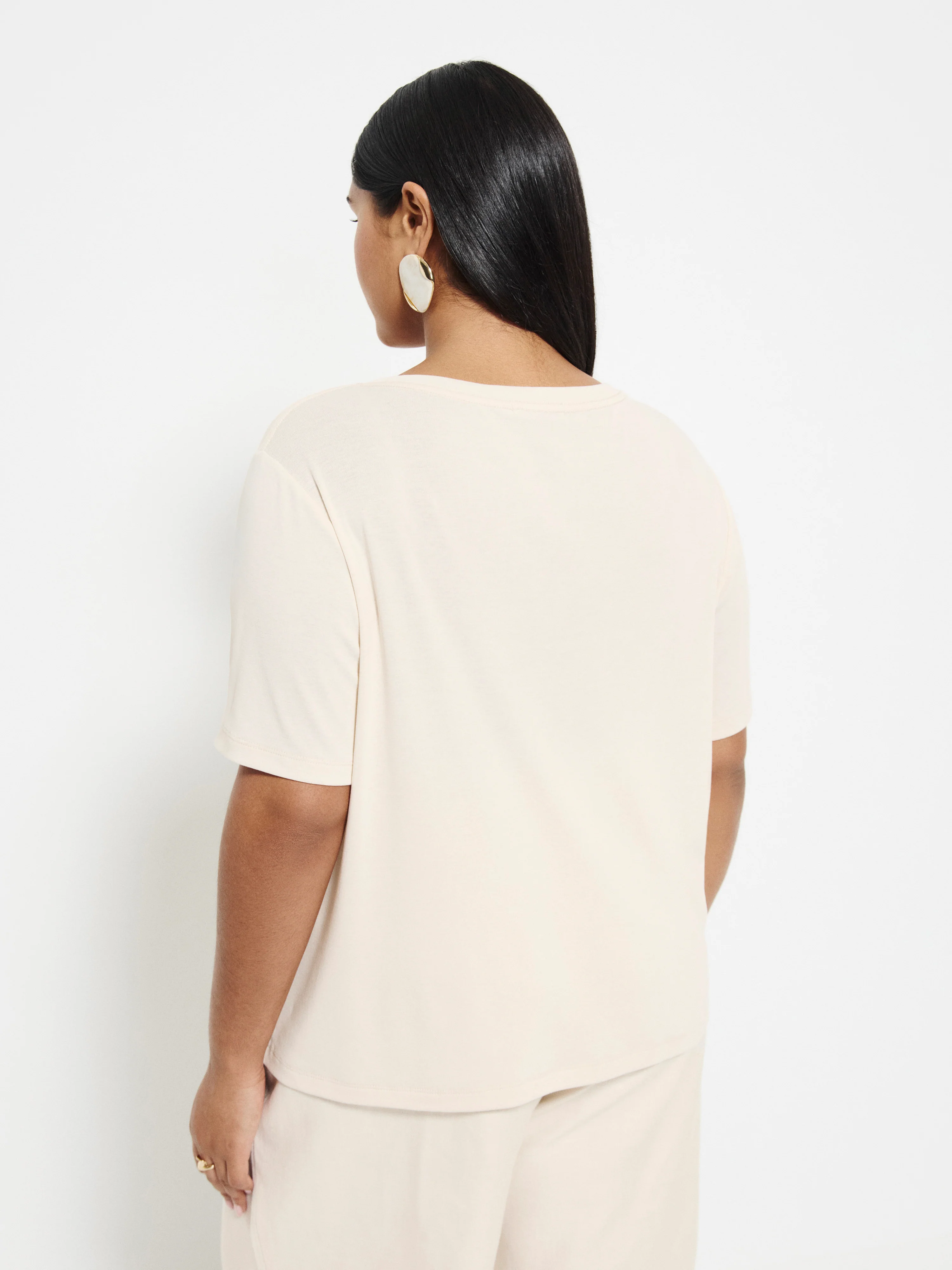 Emma Tee - Image 8