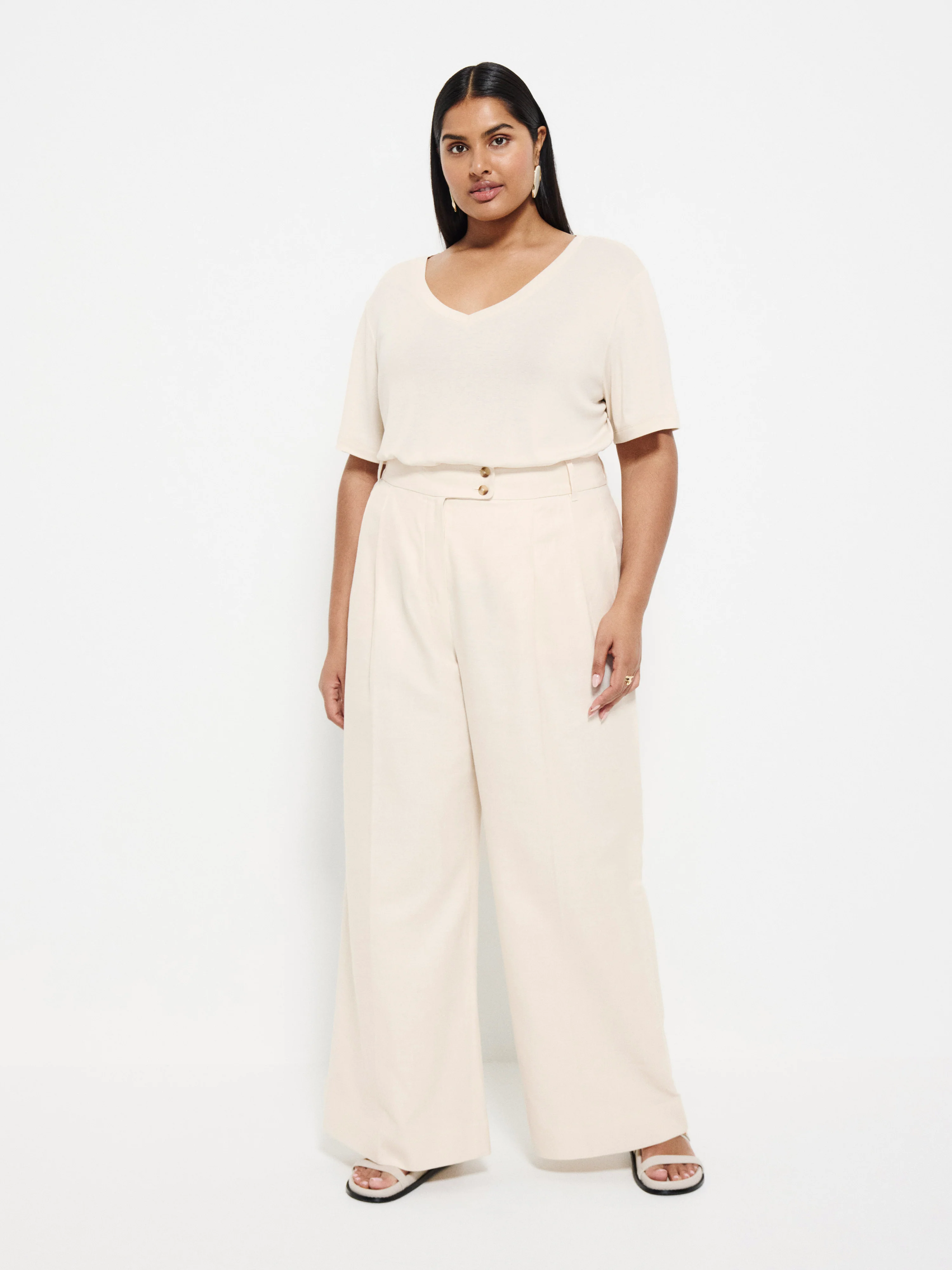 Emma Tee - Image 9