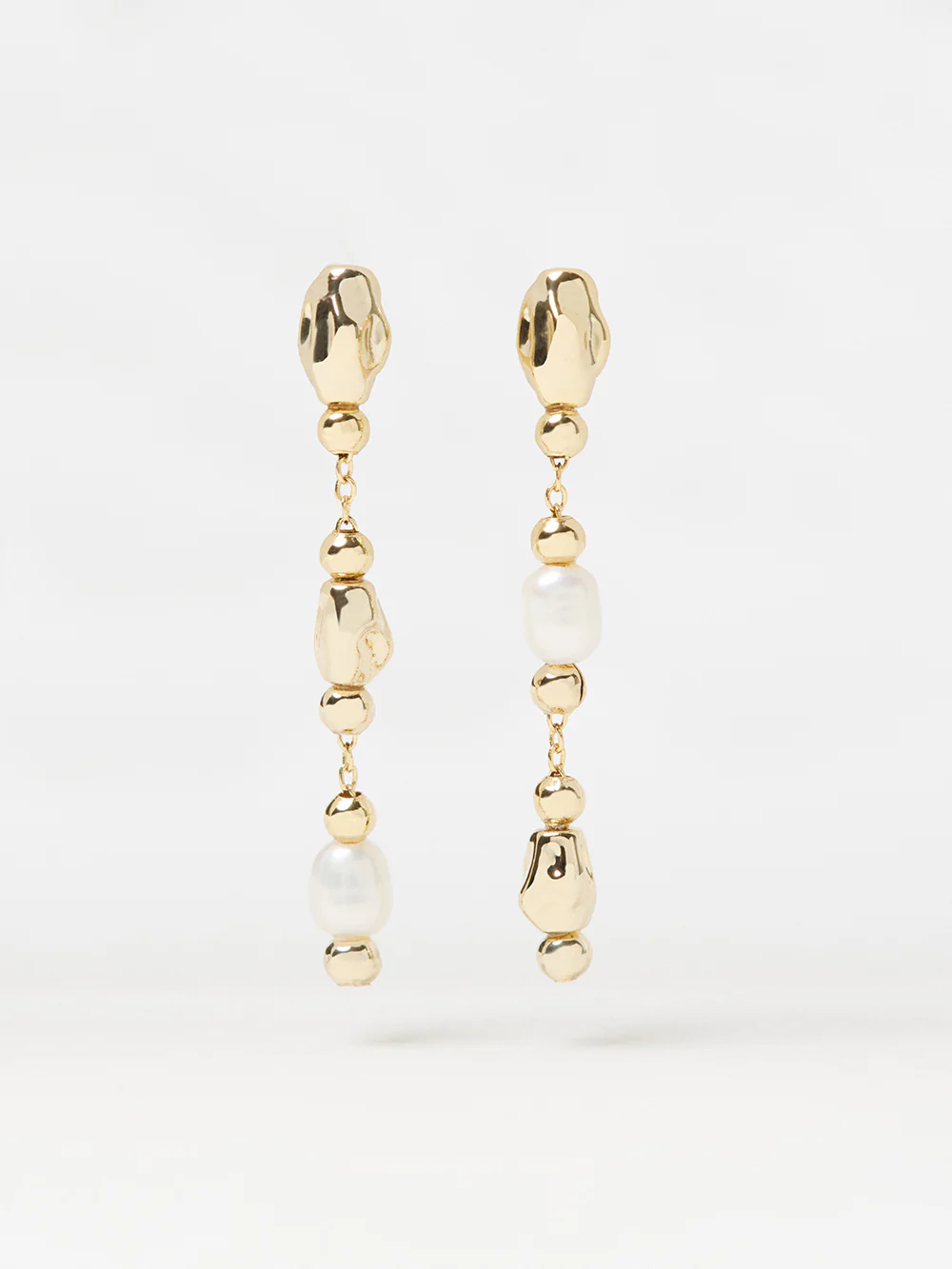 Gigi Pearl Earrings - Image 3