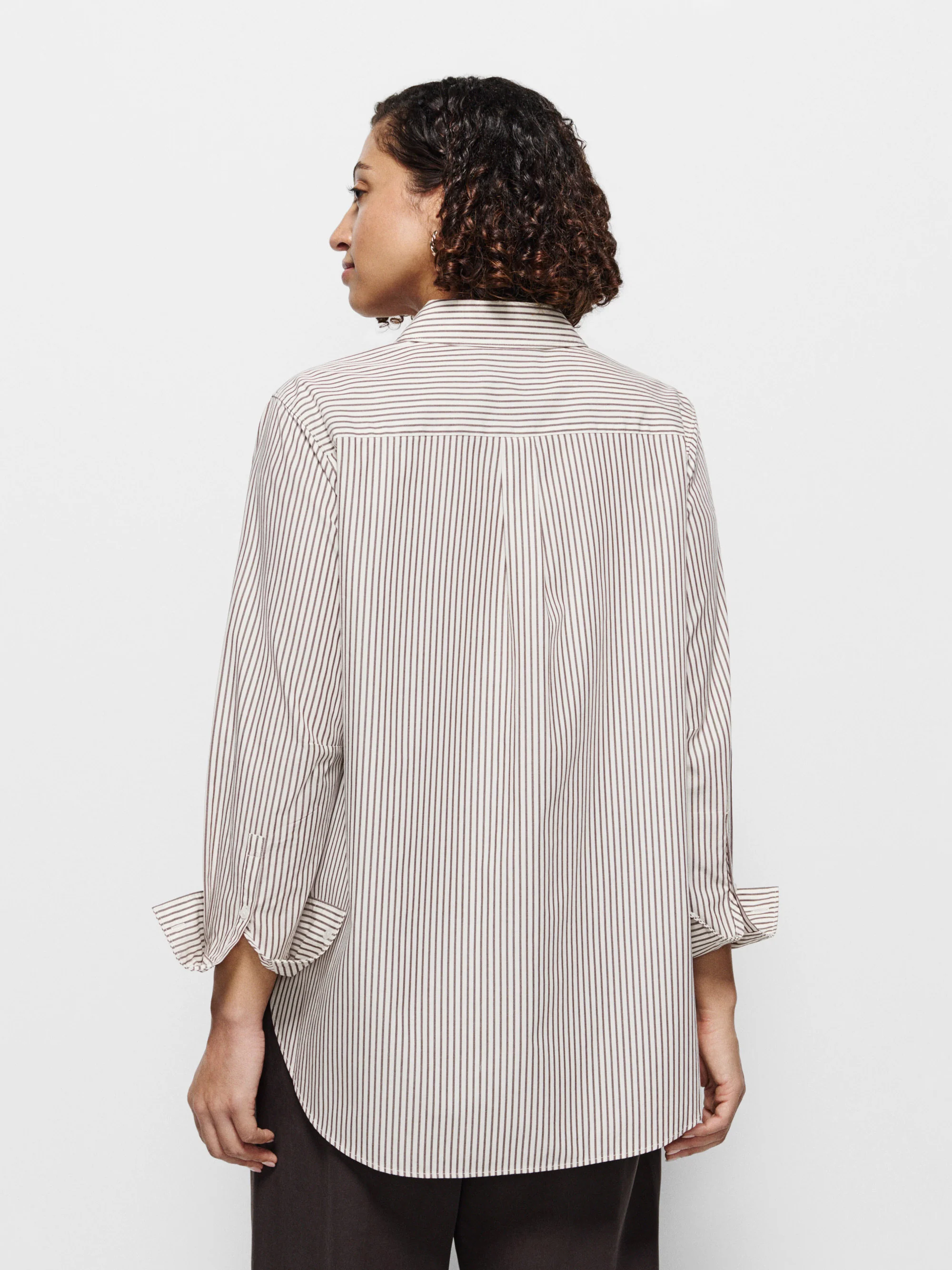 Good Earth Cotton Demi Shirt - Image 3