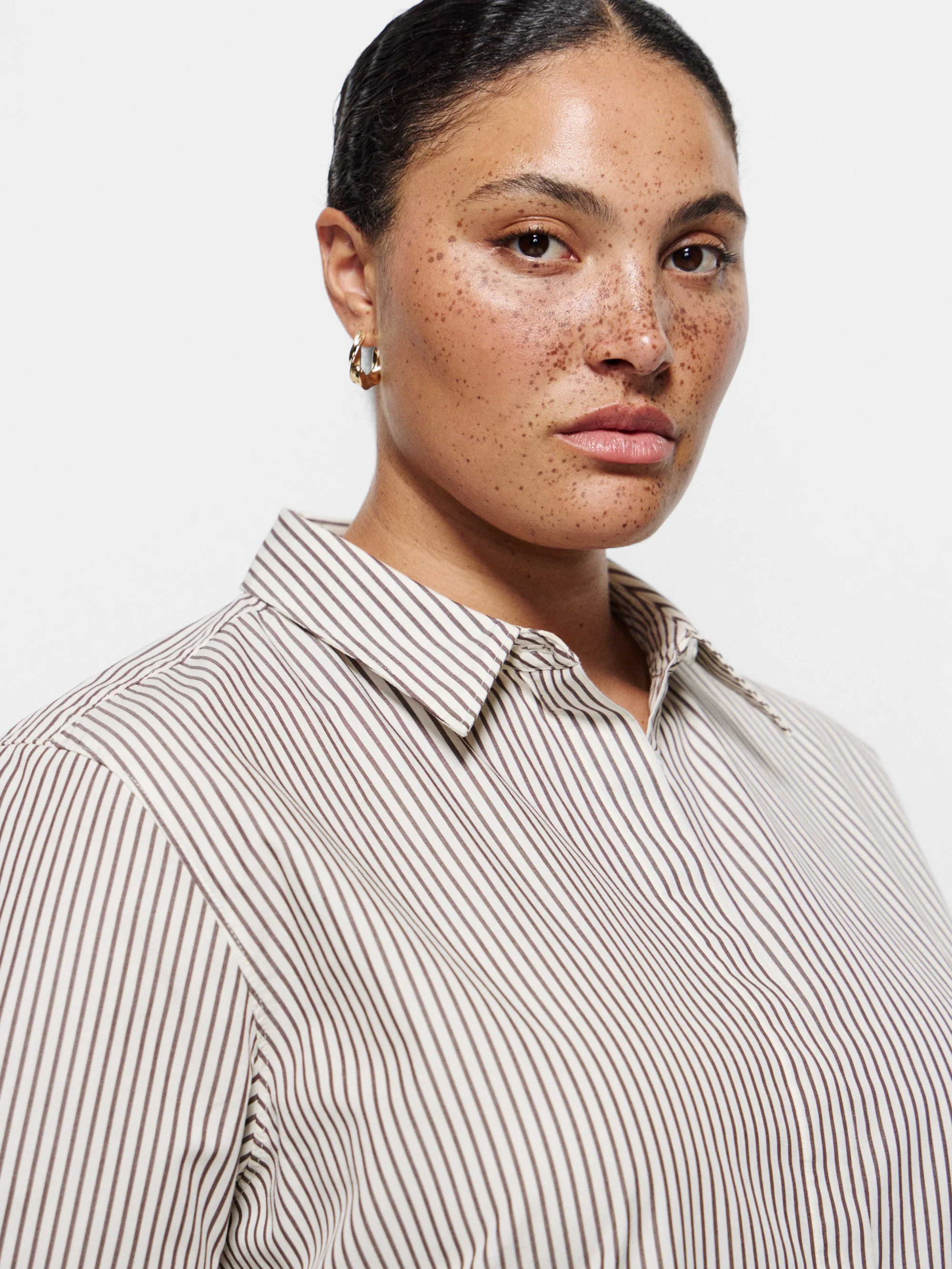 Good Earth Cotton Demi Shirt - Image 7