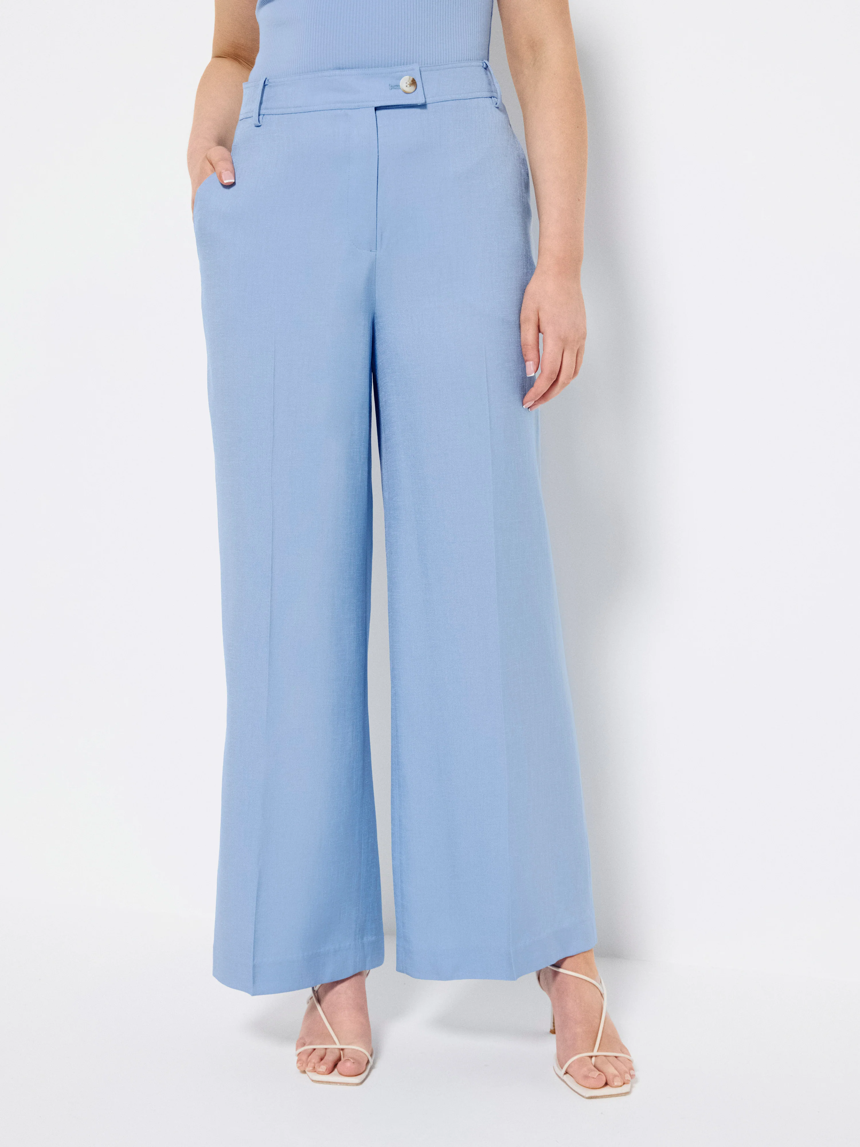 Isabel Pant - Image 2