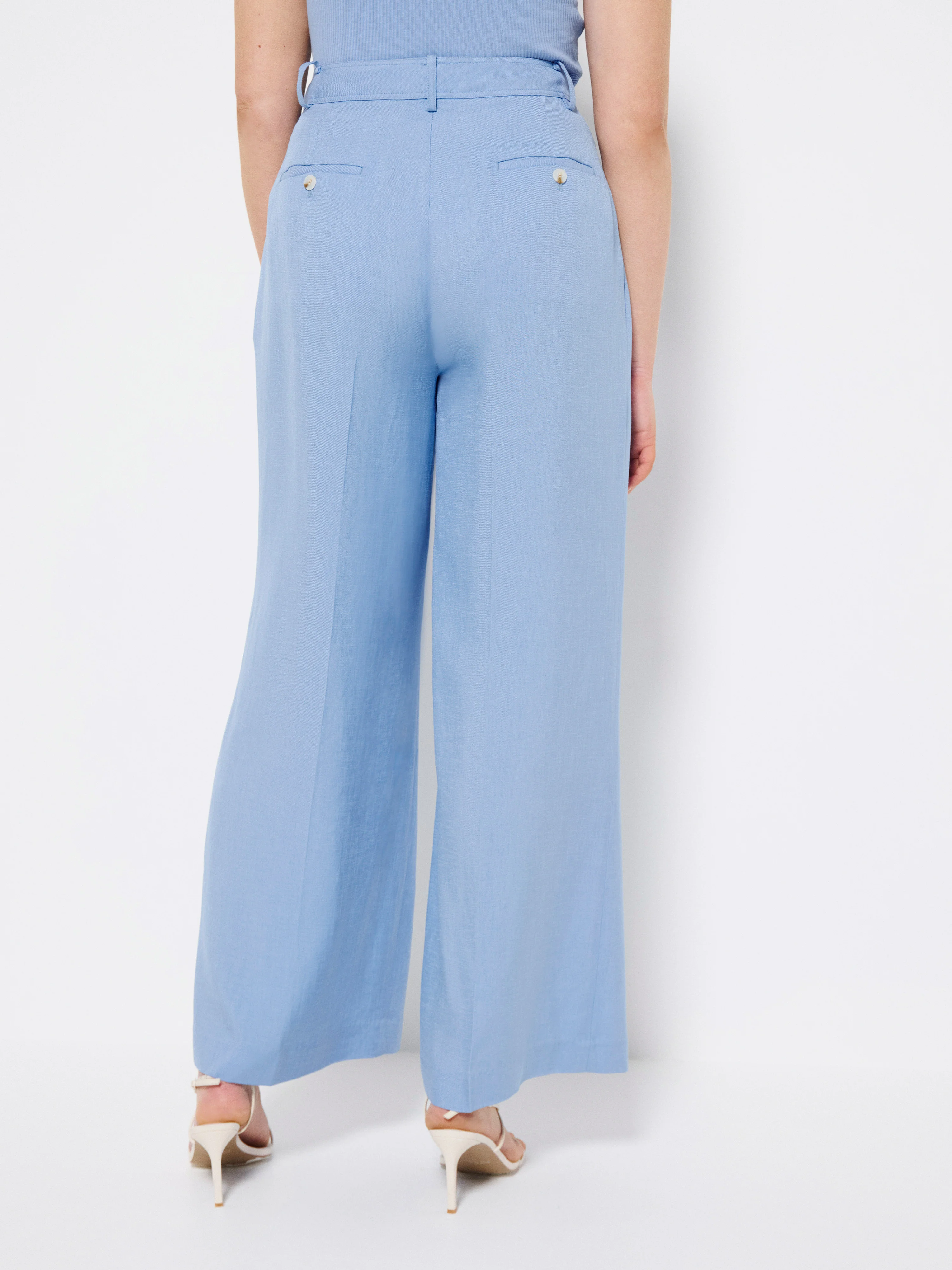 Isabel Pant - Image 4