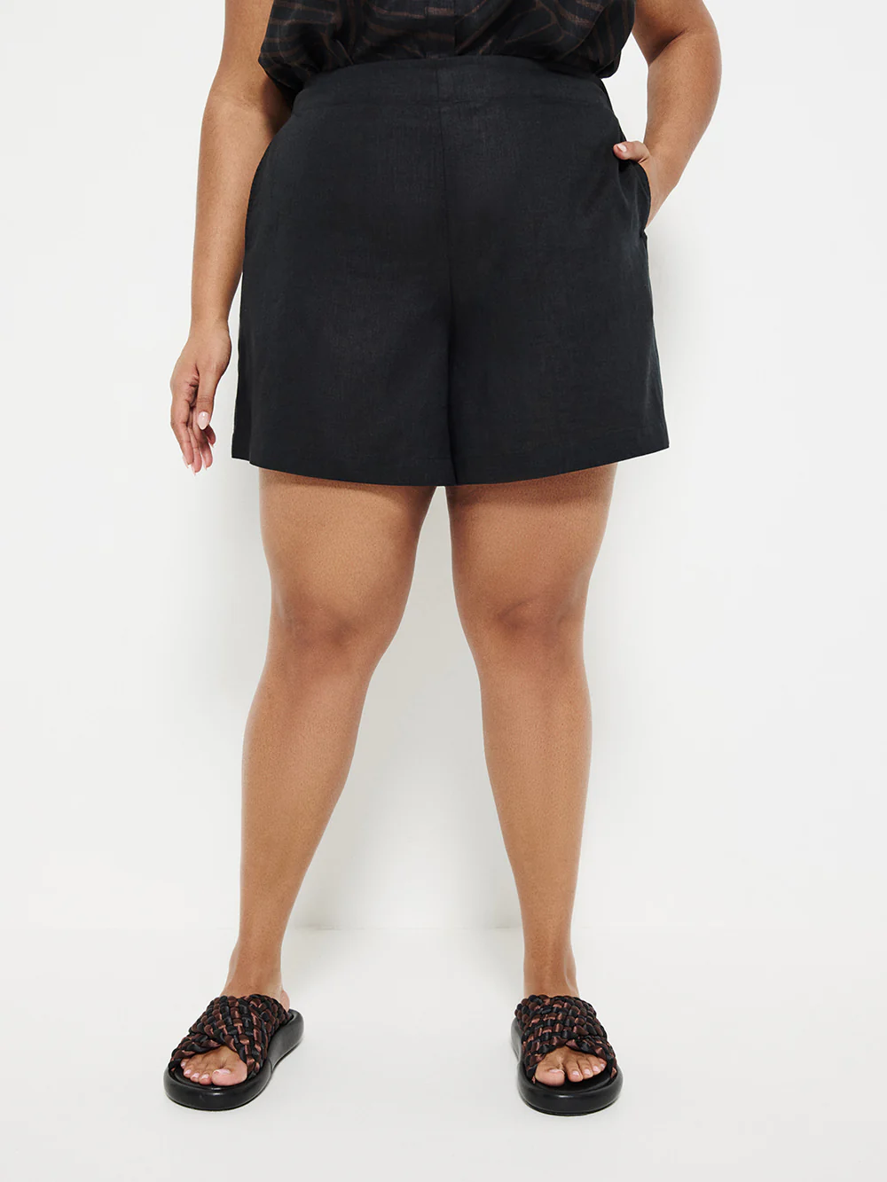 Linen Short - Image 6