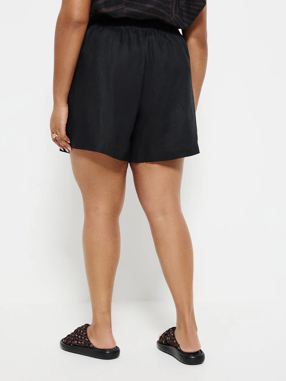 Linen Short - Image 8