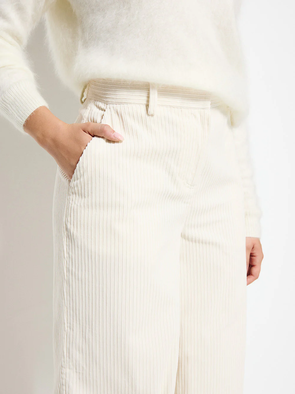Madelyn Pant - Image 3