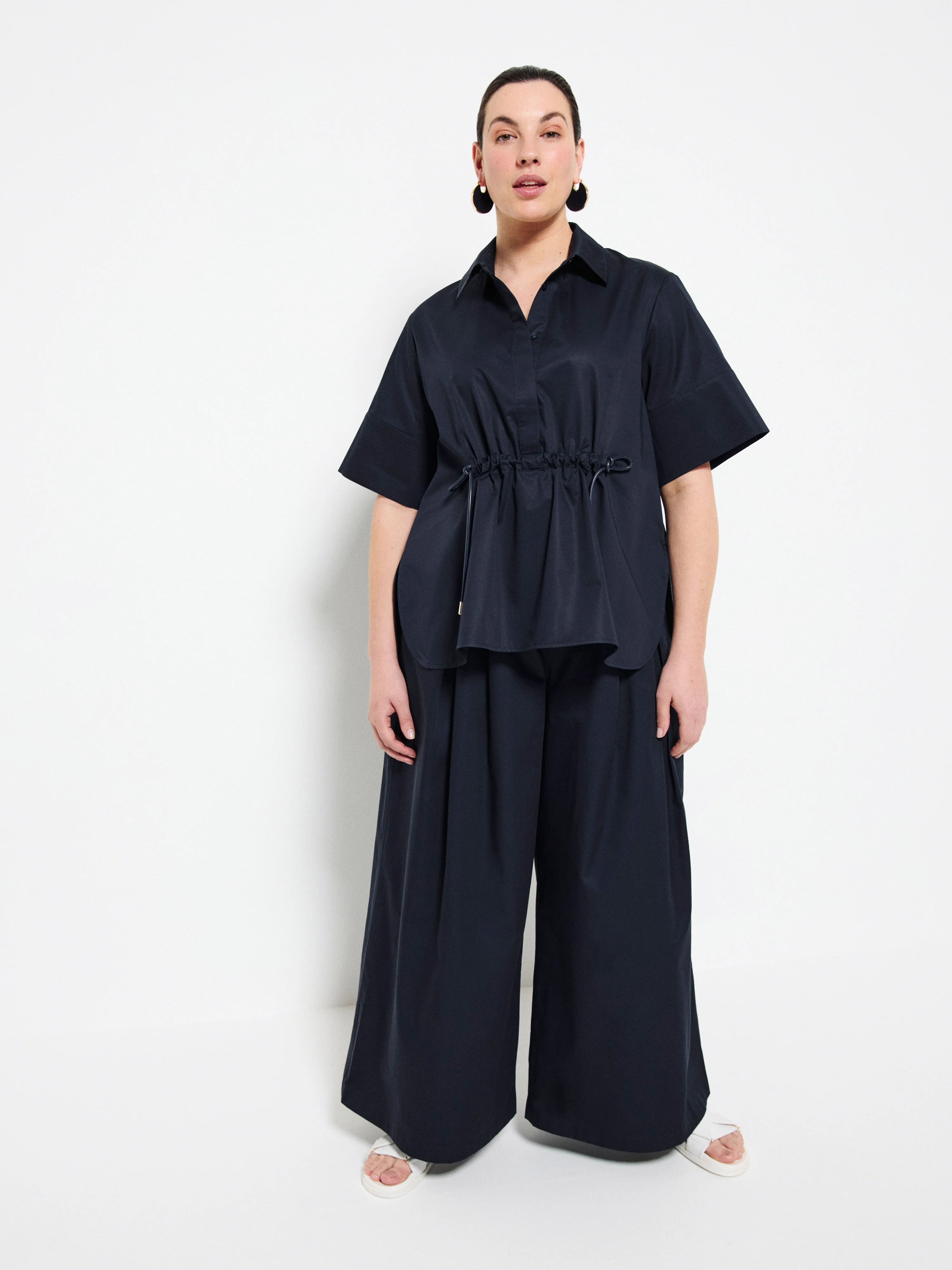Mia Pant - Image 10