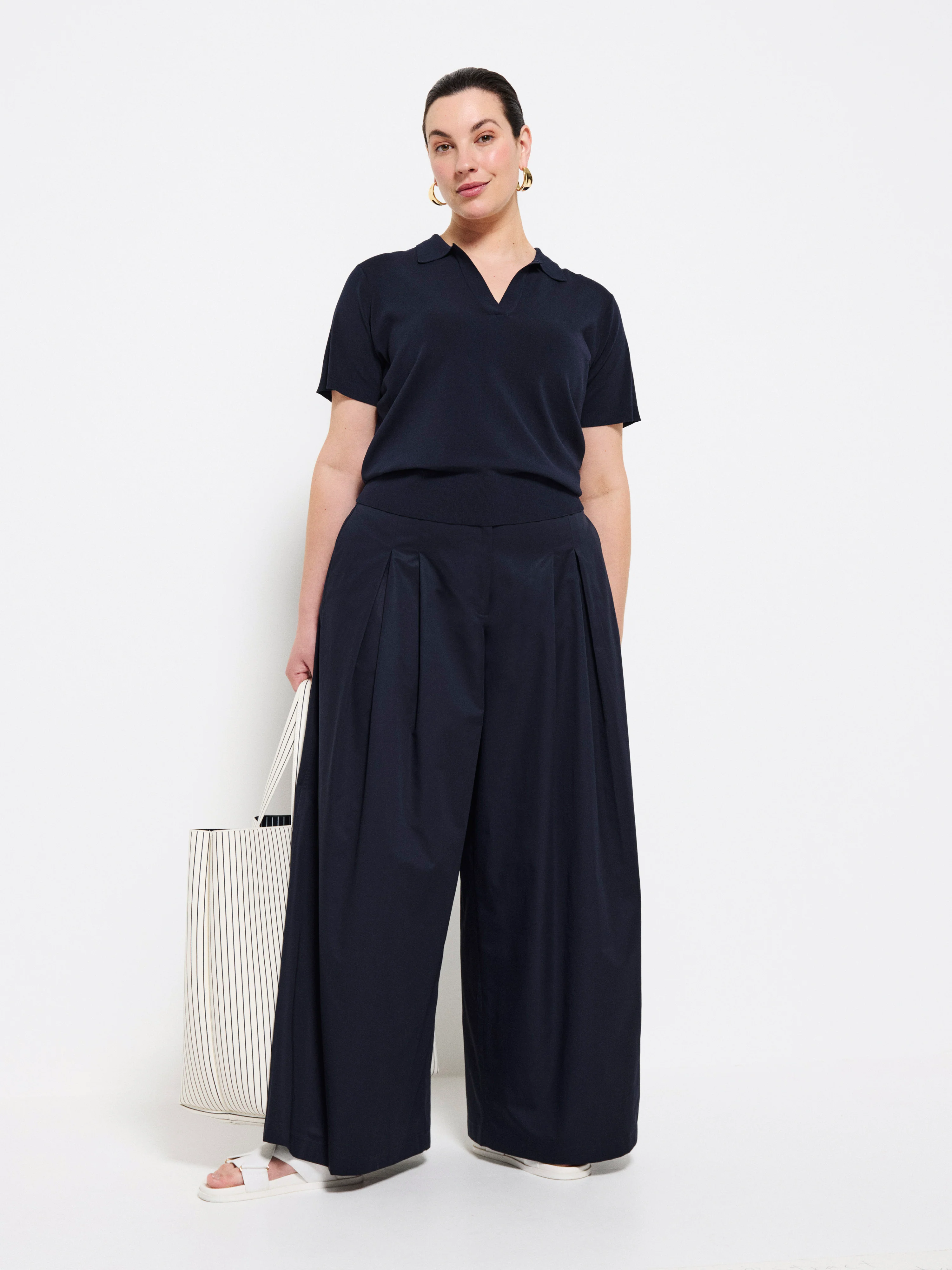 Mia Pant - Image 6