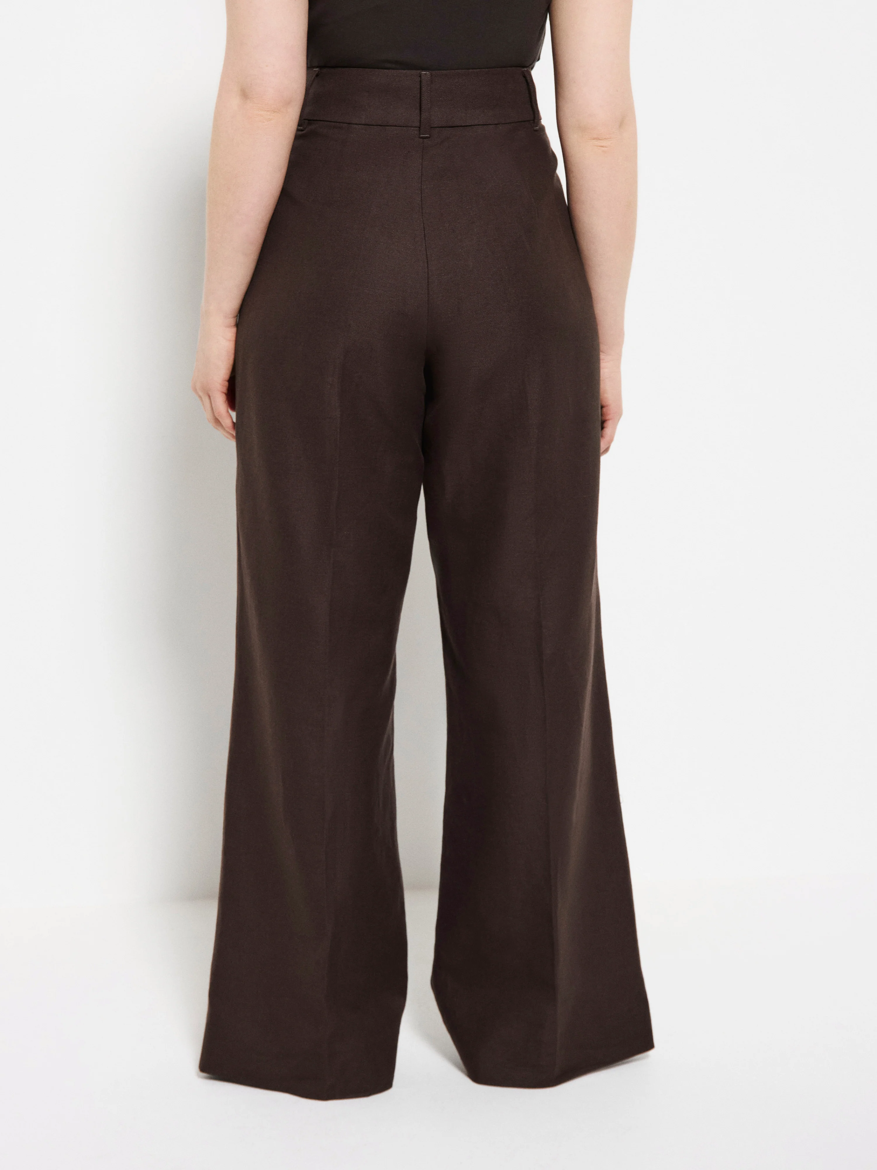 Millie Pant - Image 4