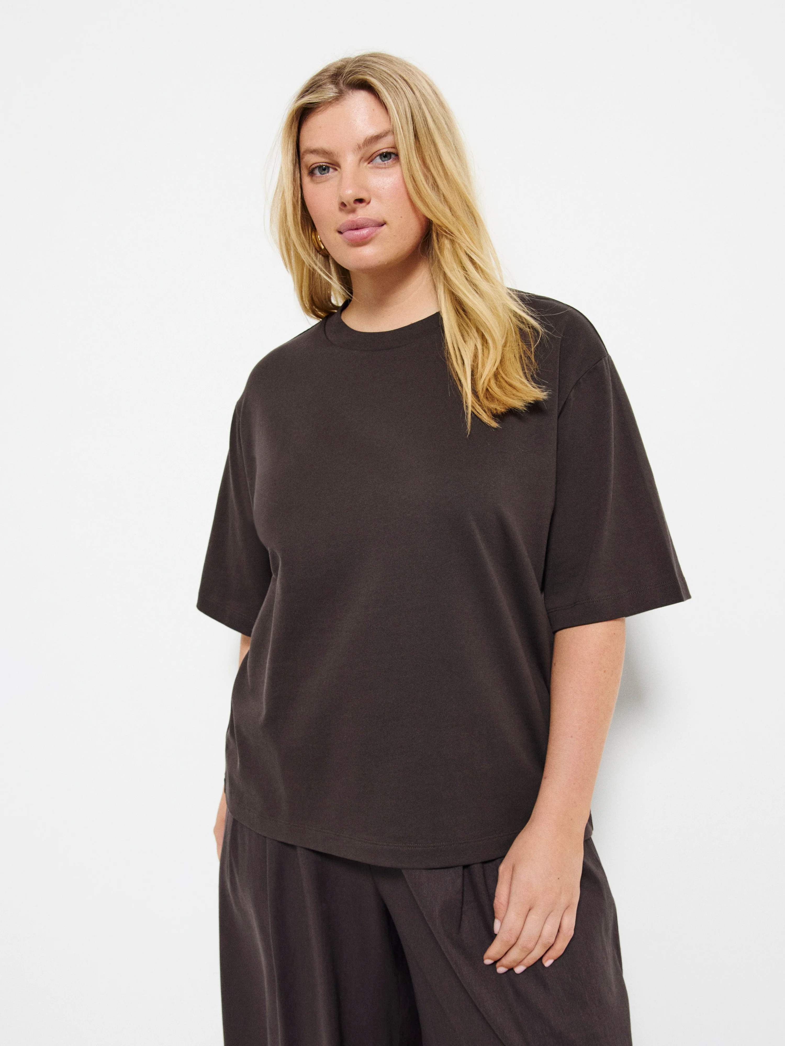 Modern Tee - Image 7