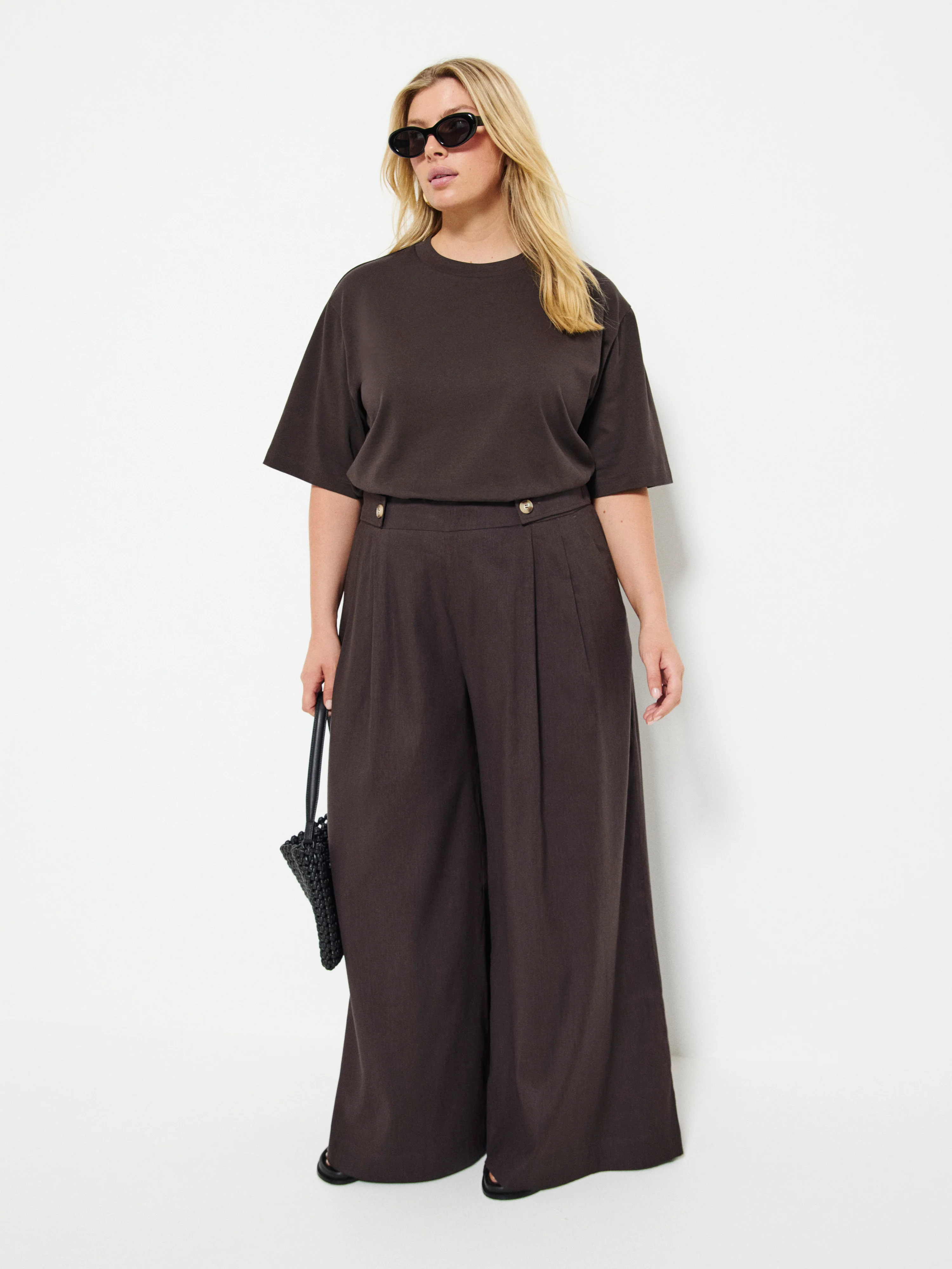 Modern Tee - Image 8