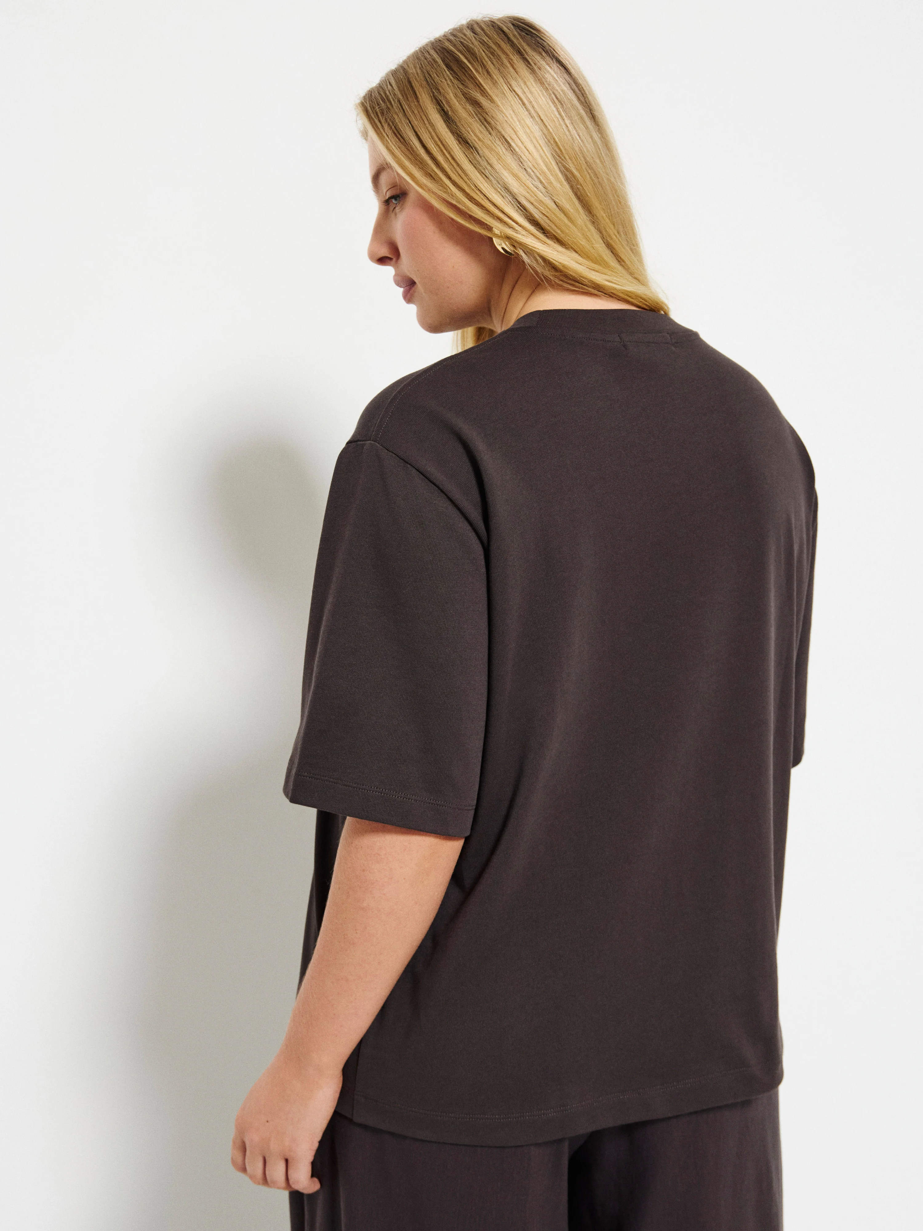 Modern Tee - Image 9