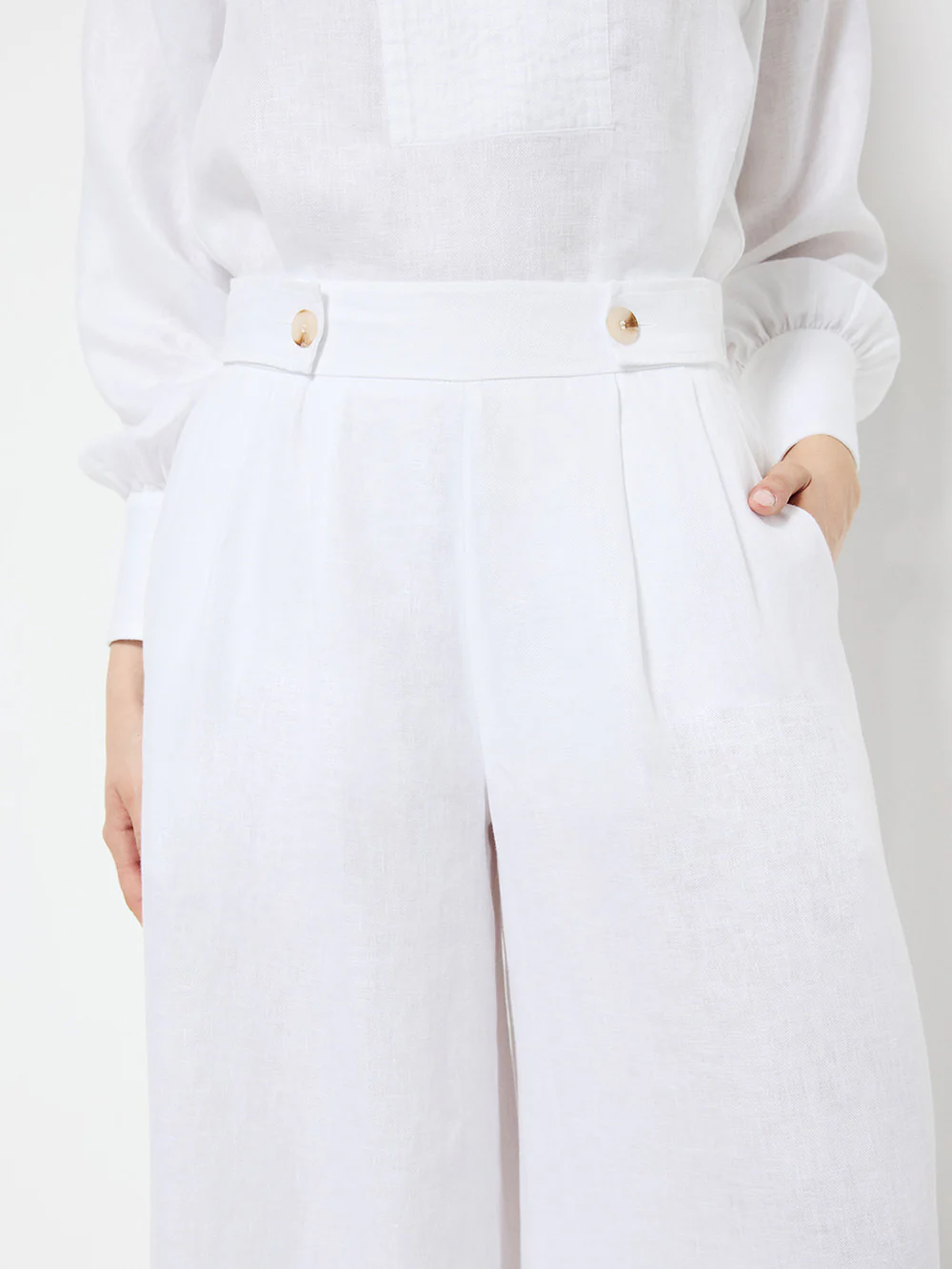 Myra Pant - Image 3