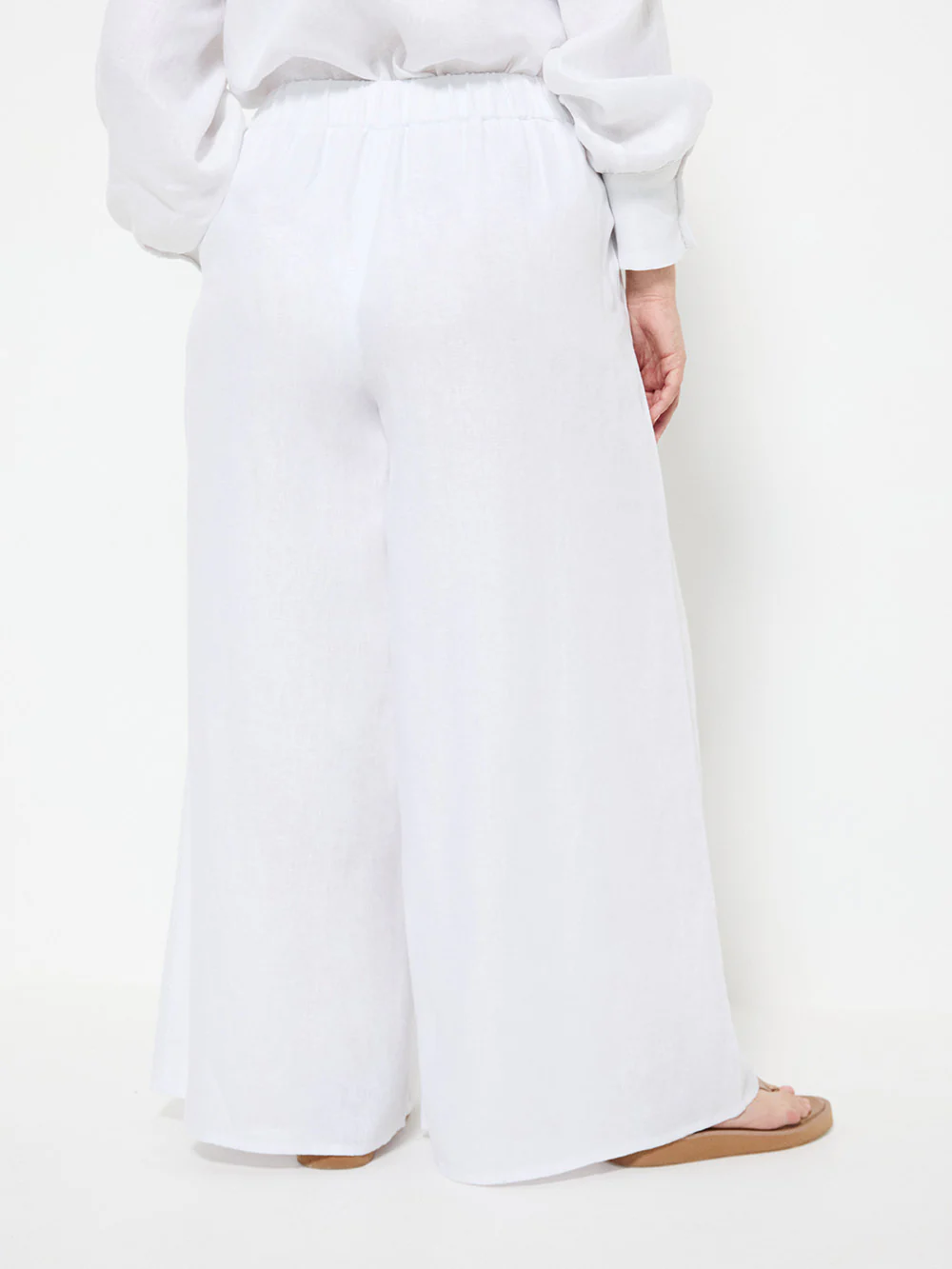 Myra Pant - Image 9