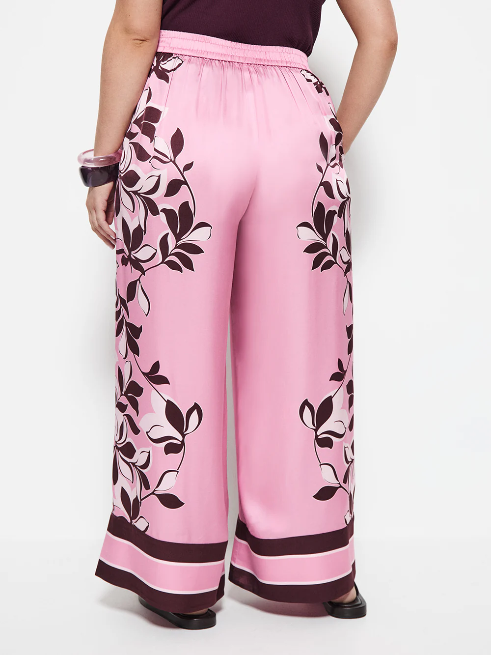 Natalia Pant - Image 8